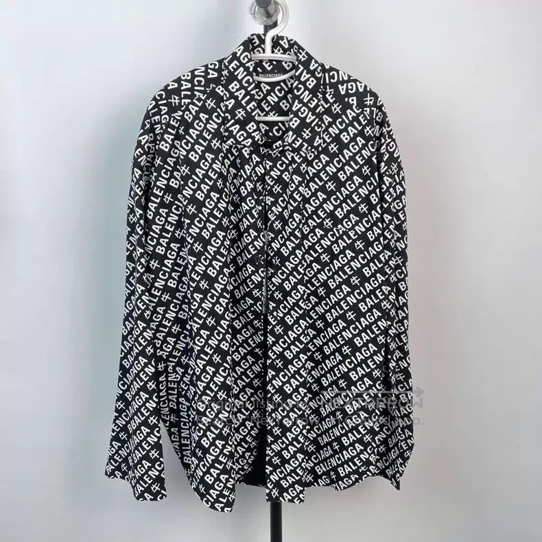 Balenciaga Balenciaga size 37 Cotton Logo all-over print long-sleeve Size US S / EU 44-46 / 1 - 1 Thumbnail