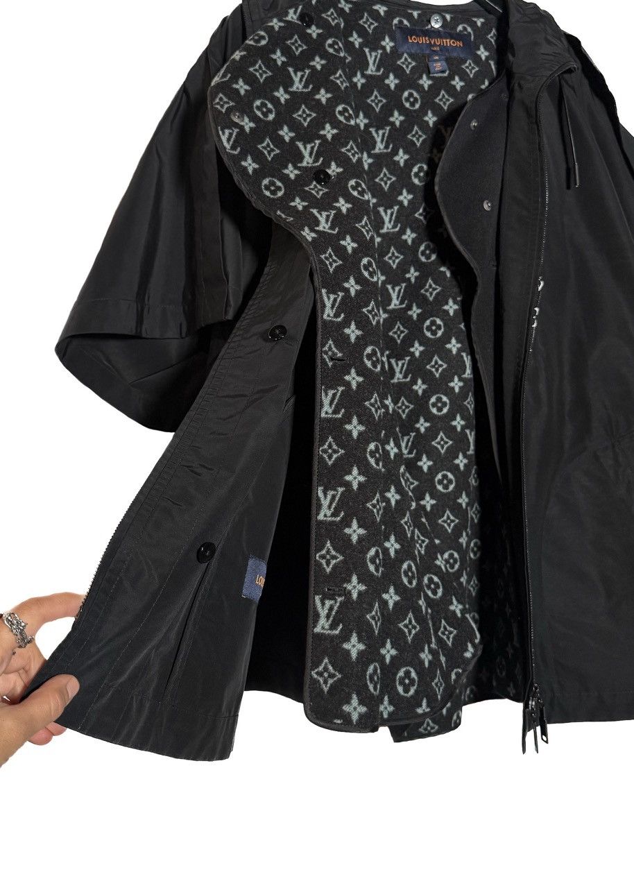Louis Vuitton Louis Vuitton Black Raincoat With Amovible Monogram Lining Size S / US 4 / IT 40 - 6 Thumbnail