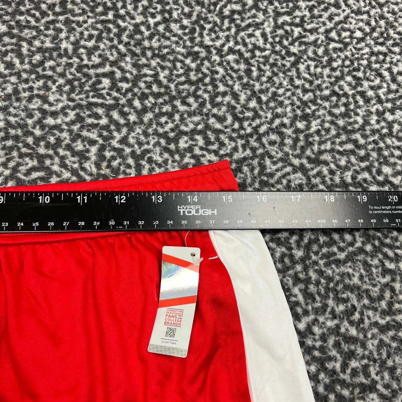 Other Wisconsin Badgers Athletic Shorts Men L Drawstring Size 30 Size US 30 / EU 46 - 8 Thumbnail