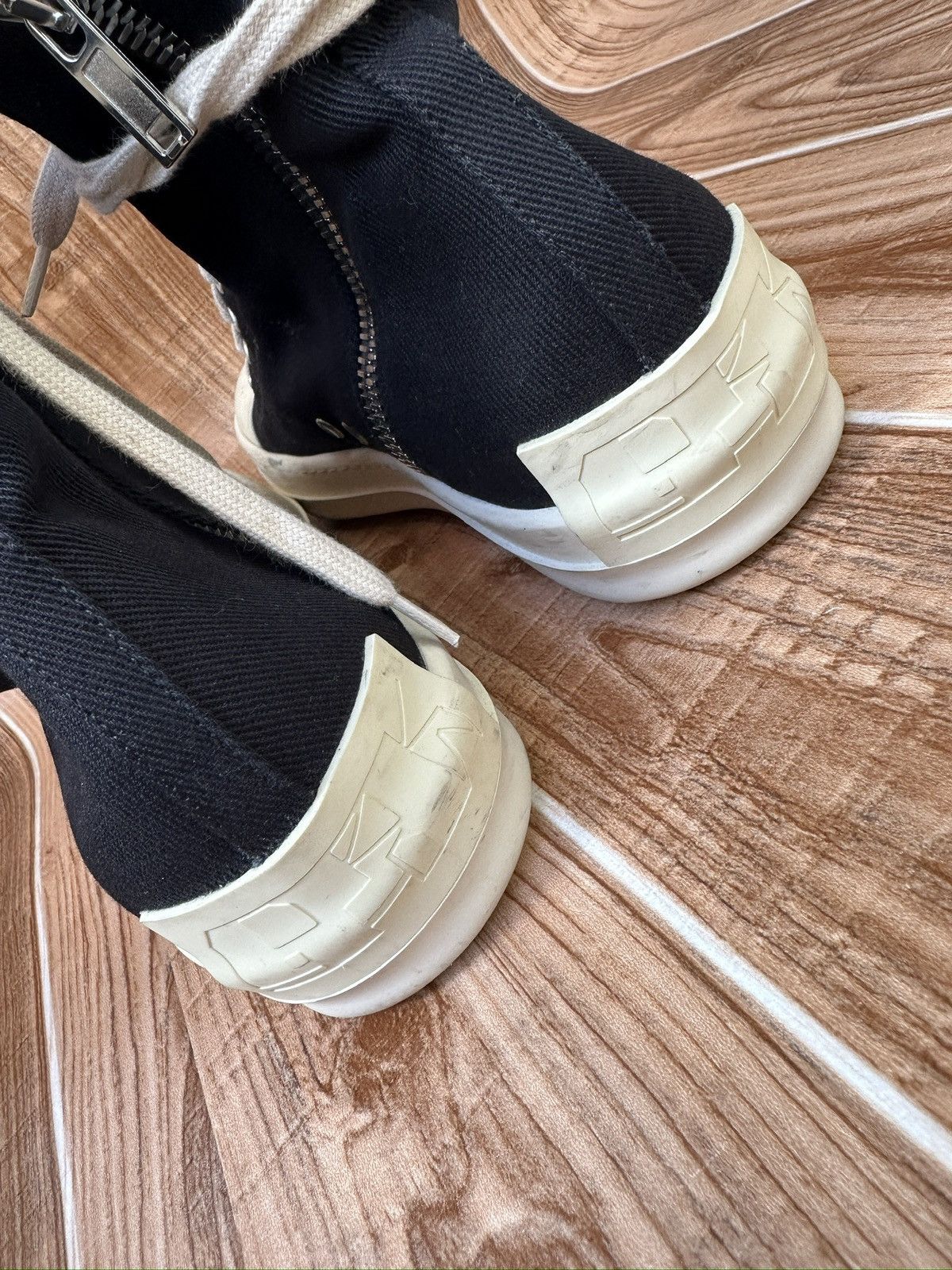 Rick Owens Rick Owens DRSHDW Black Cardboard Hightop Sneakers Size US 10.5 / EU 43-44 - 8 Thumbnail