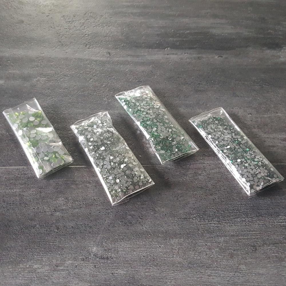 Designer Green Diamond Nail Art Bundle Size ONE SIZE - 2 Thumbnail