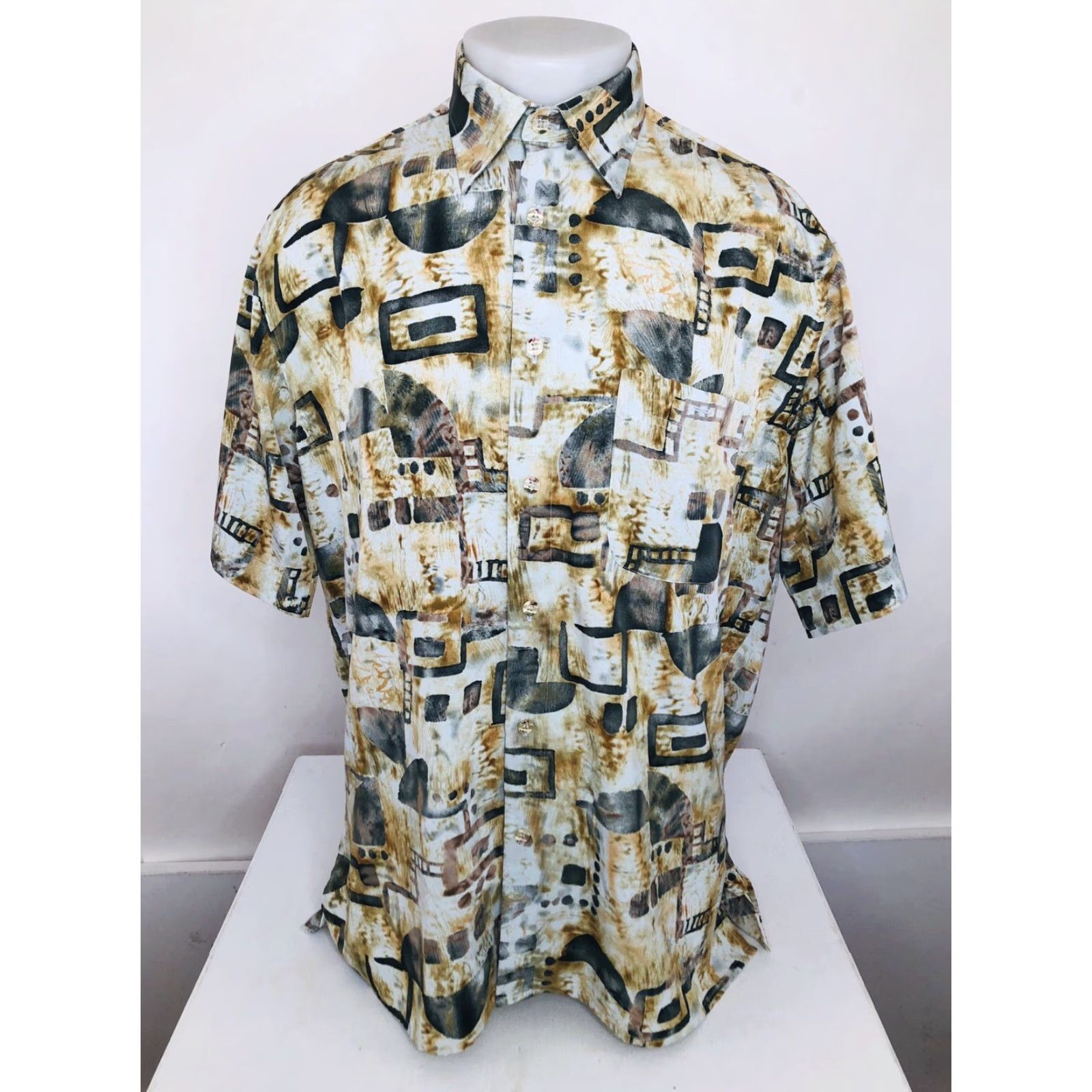 George GEORG ROTH Germany Abstract Geometric Lg. Shirt Mens Short Sleeve Button-Up Multicolor Geometric Pattern Angel Decade 90s? (adjusted) Size US L / EU 52-54 / 3 - 2 Thumbnail