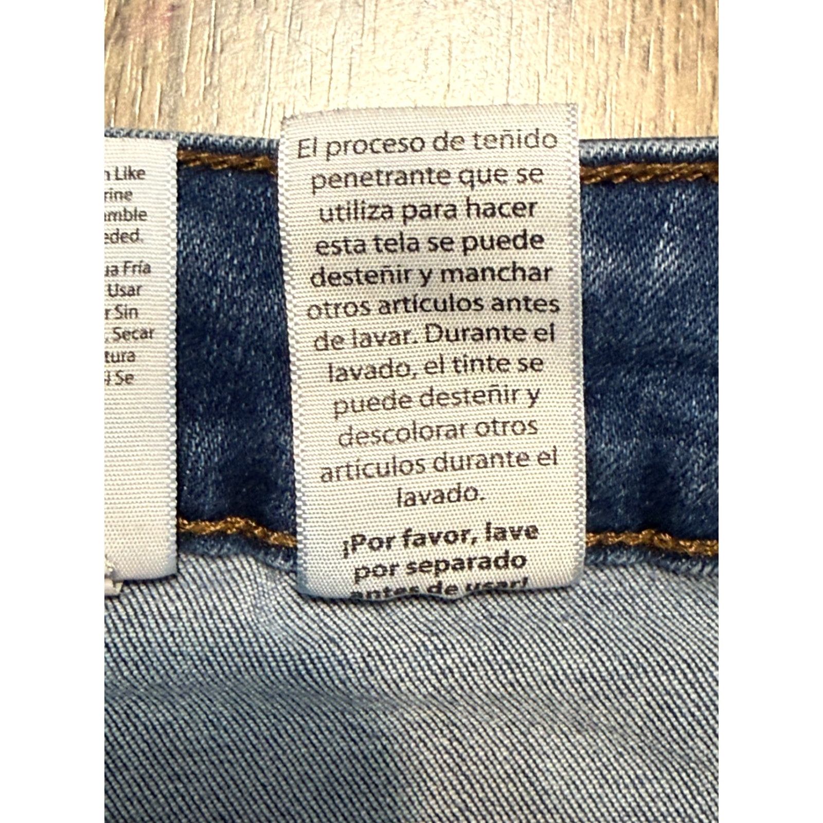 Vintage VINTAGE? No. Time & Tru Jeans Women 18 Blue Denim Straight Leg Mid Rise Outdoors - 5-Pocket Design - Regular Rise - Denim - Time And Tru - Jeans Size 40" / US 18 - 7 Thumbnail