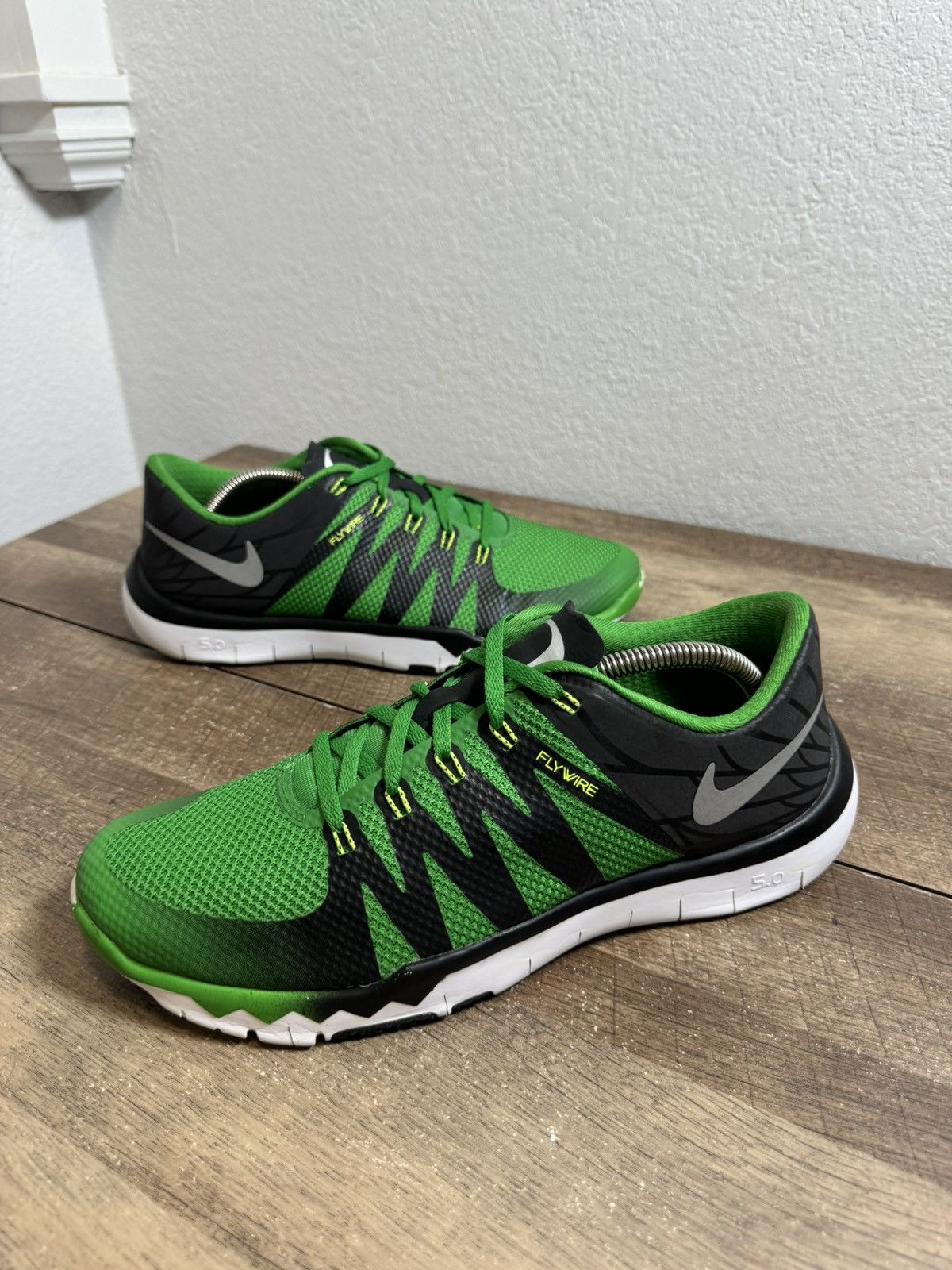 Nike SAMPLE Nike Free Trainer 5.0 V6 Oregon Ducks Mens Sz 10 Size US 10 / EU 43 - 2 Thumbnail