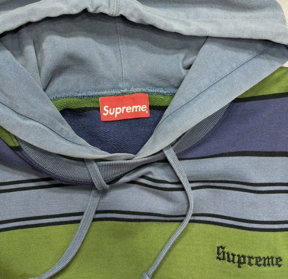 Supreme Supreme Striped Hooded Crewneck (SS17) Size US M / EU 48-50 / 2 - 4 Thumbnail