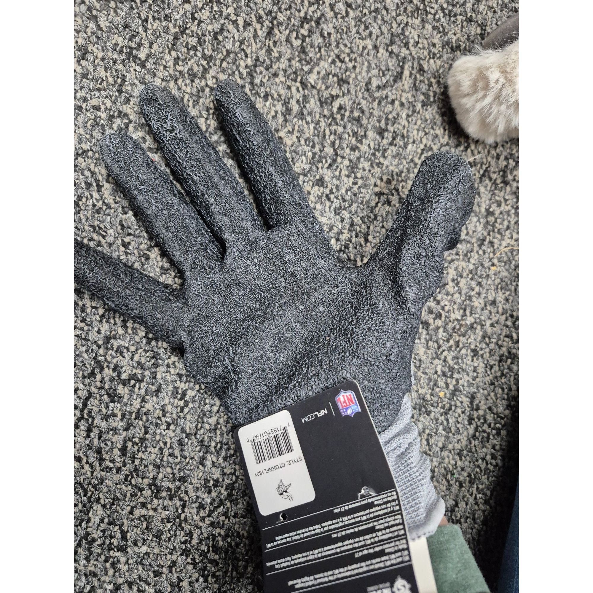 NFL Minnesota Vikings NFL Work Gloves The Gripper One Size Size ONE SIZE - 2 Thumbnail