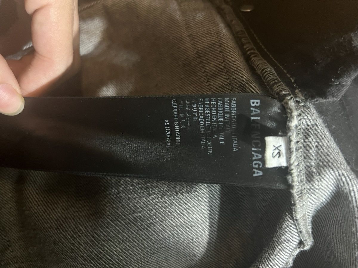 Balenciaga SS21 Balenciaga Red Carpet Destroyed Distressed Skater Denim Size US 30 / EU 46 - 8 Thumbnail