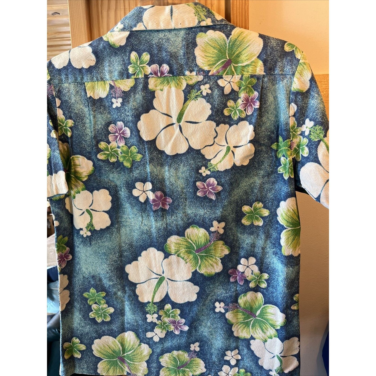 Other Pomare VTG Men’s Small Blue Floral Polyester Hawaiian Shirt Size US S / EU 44-46 / 1 - 8 Thumbnail
