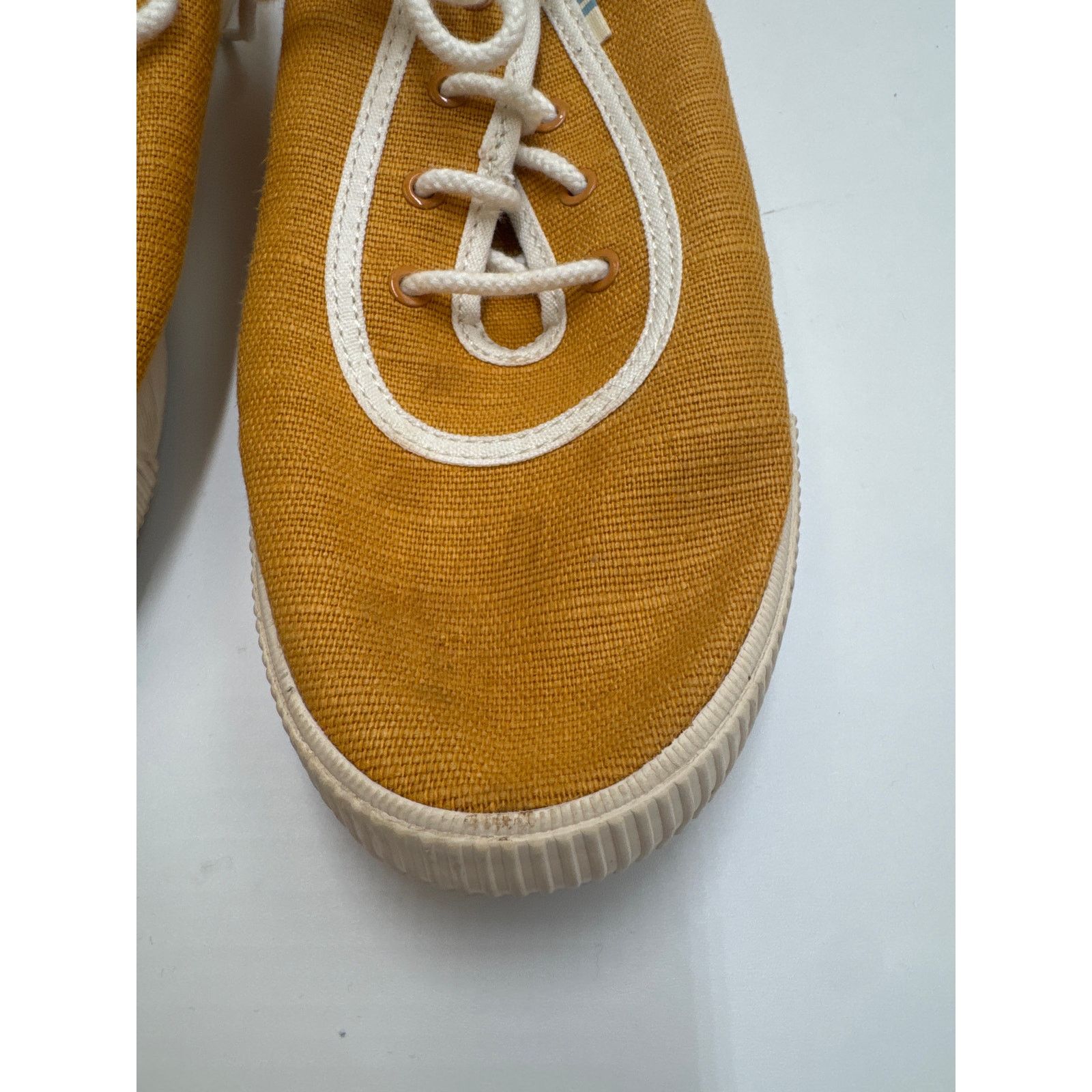 Toms TOMS · Women’s 9 Heritage Sneakers Yellow Canvas Flats Size US 9 / IT 39 - 2 Thumbnail