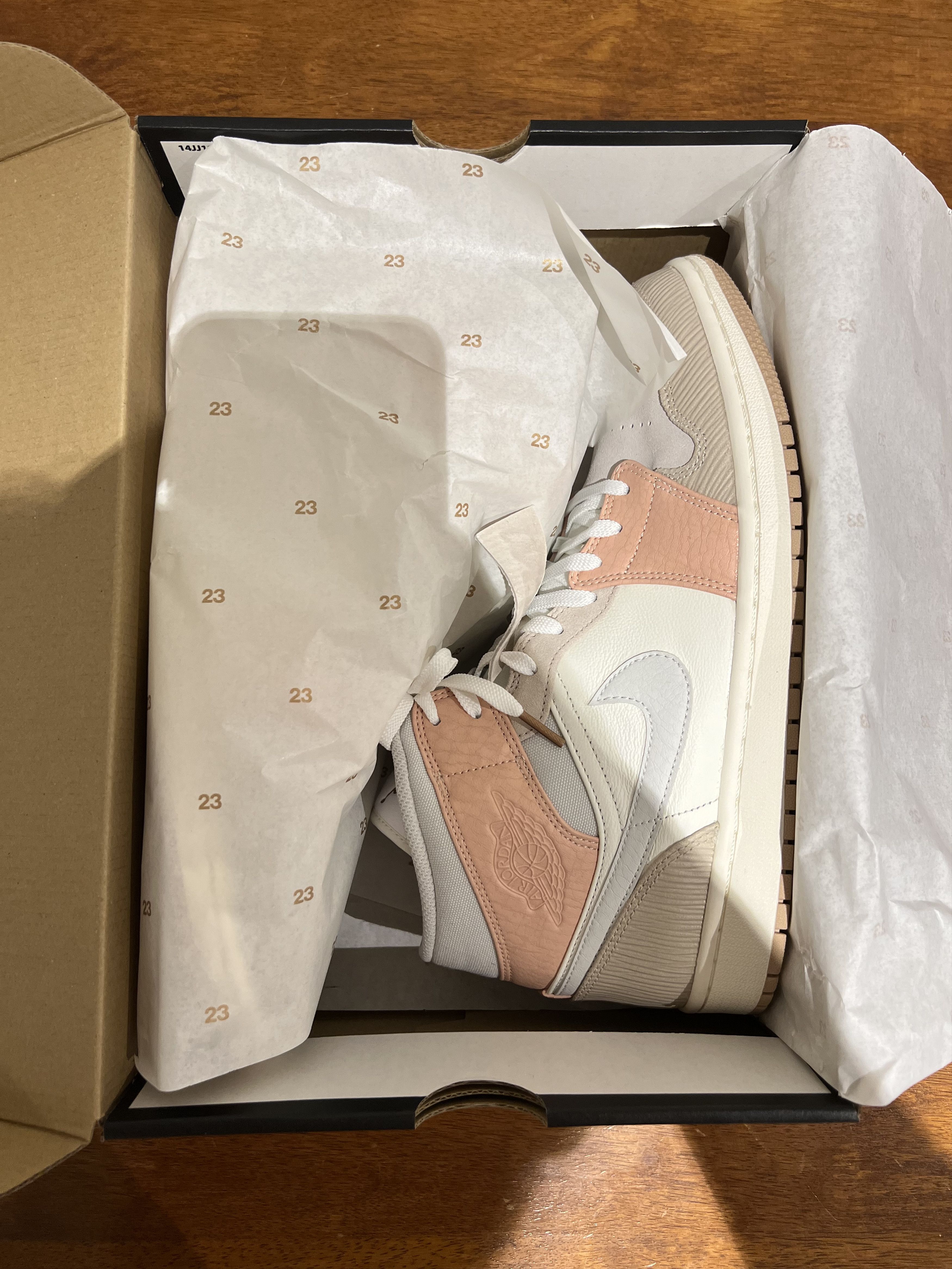 Jordan Brand × Nike 💚 2020 Nike Air Jordan 1 Mid "Milan" Sail/Light Bone NEW Size US 11 / EU 44 - 14 Thumbnail