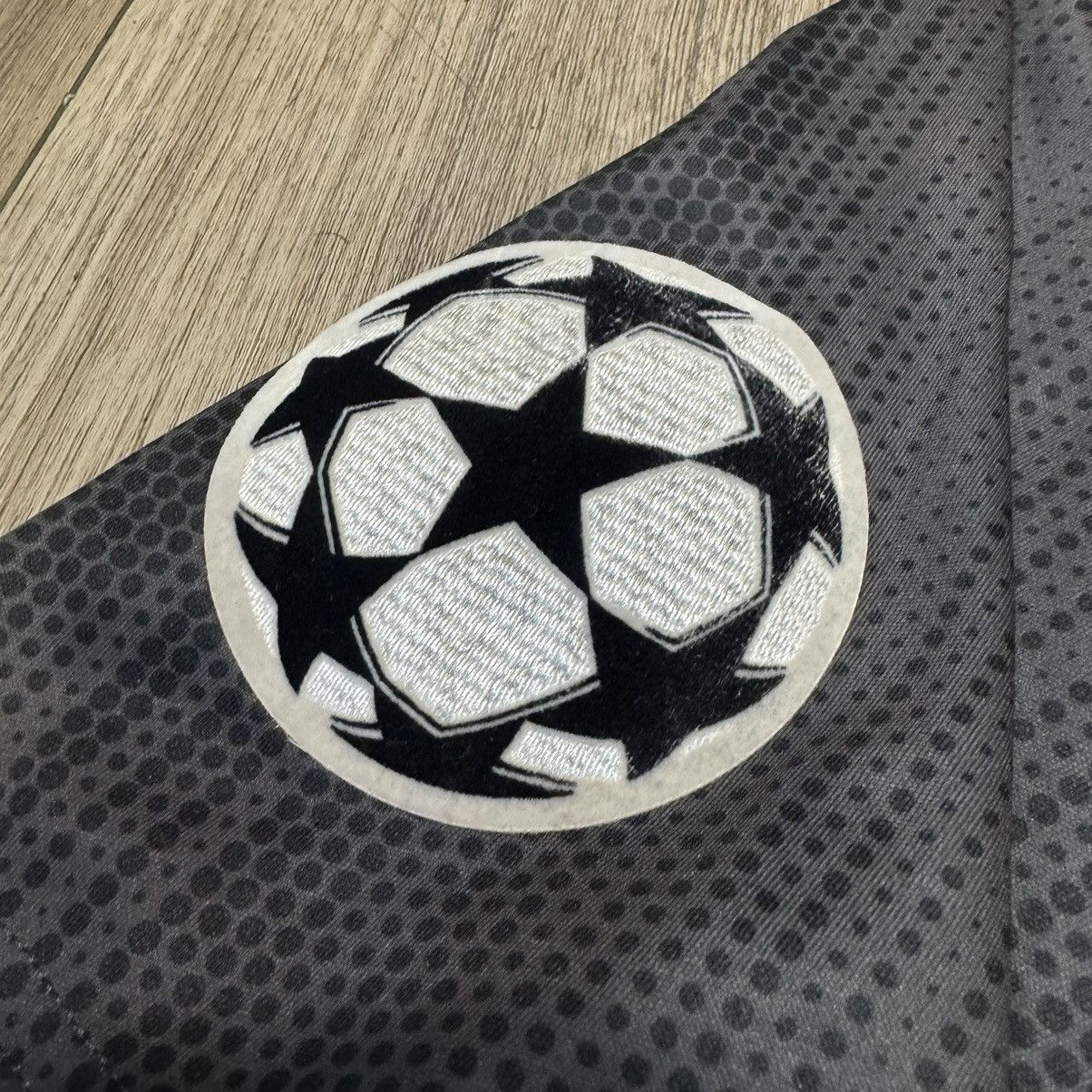 Adidas Juventus 18/19 C/L third away #7 Ronaldo Size US M / EU 48-50 / 2 - 6 Thumbnail