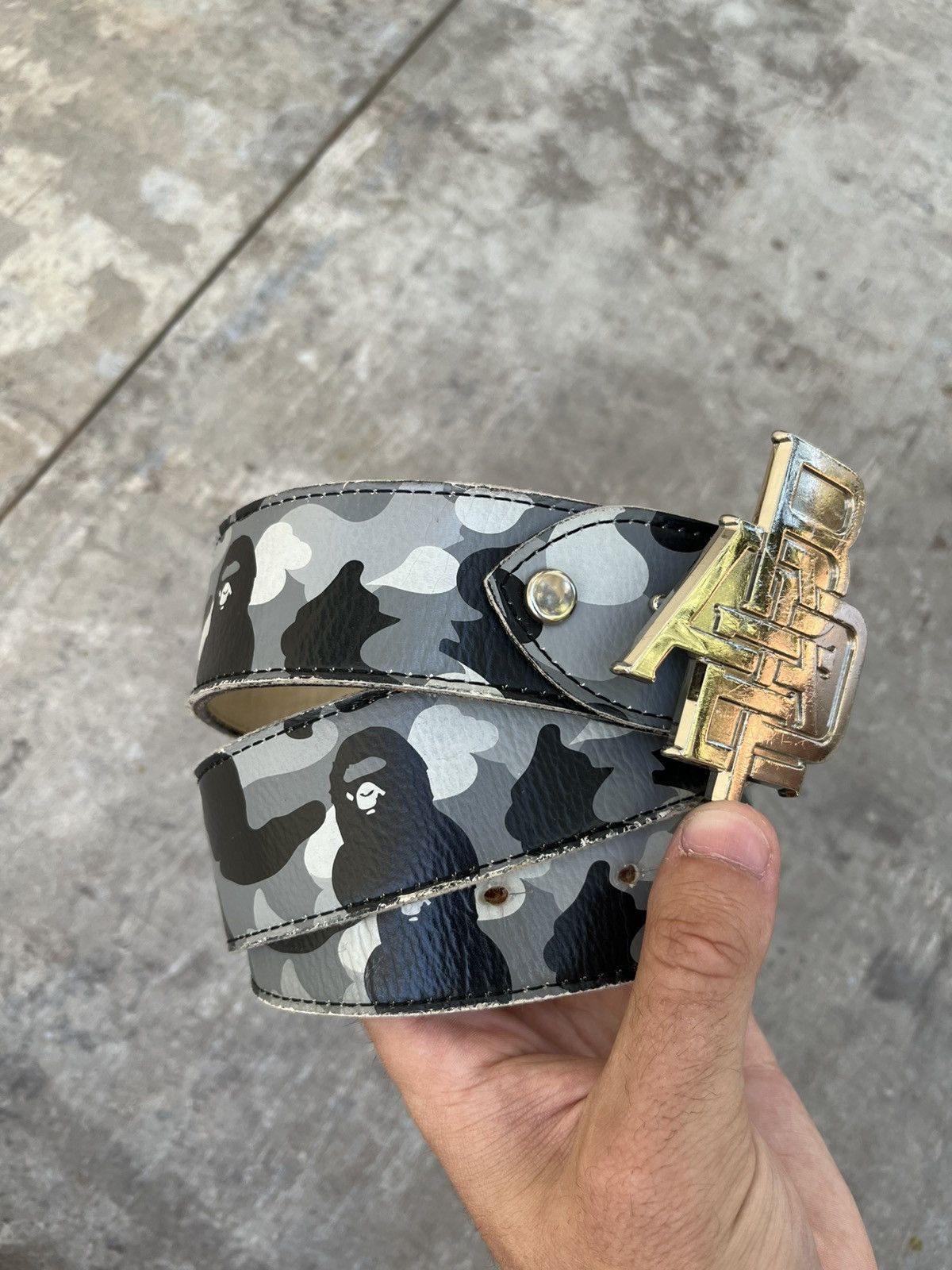 Bape Vintage Bape Camo Leather Belt W/ Bape Metal Buckle Size 30 - 5 Thumbnail