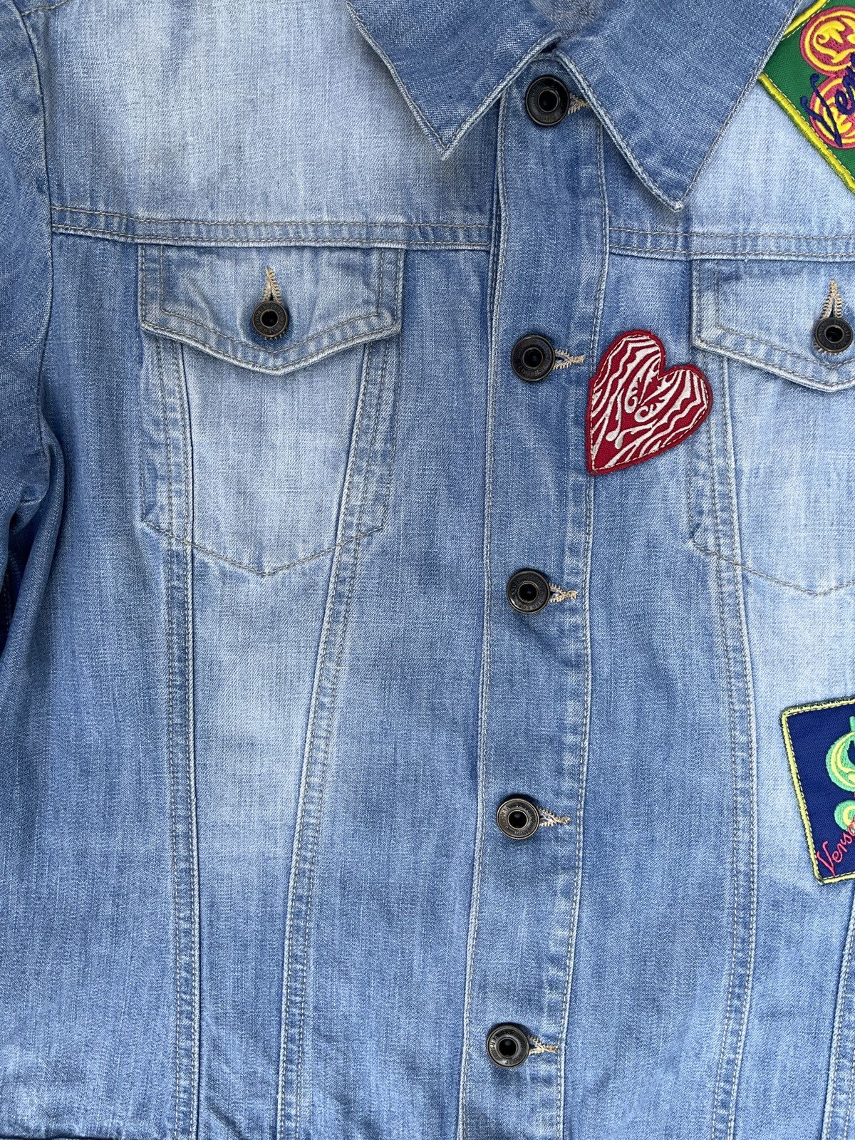Versace Jeans Couture Versace Jeans Couture denim jacket with patches Size L / US 10 / IT 46 - 2 Thumbnail