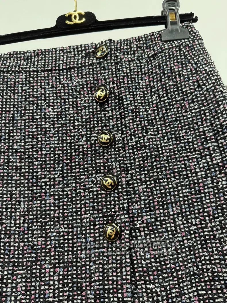 Chanel Chanel 23P colourful tweed skirt Size 25" / US 0 / IT 36 - 2 Thumbnail