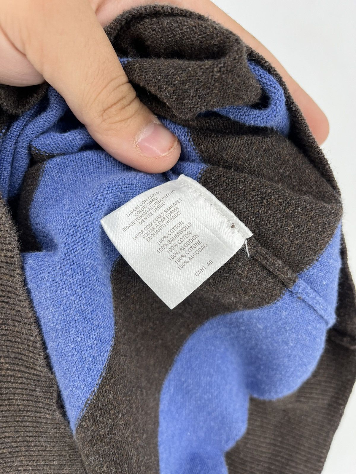 Gant × Vintage Gant Vintage Extra Fine Lambswool V Neck Sweater Size L Size US M / EU 48-50 / 2 - 9 Thumbnail