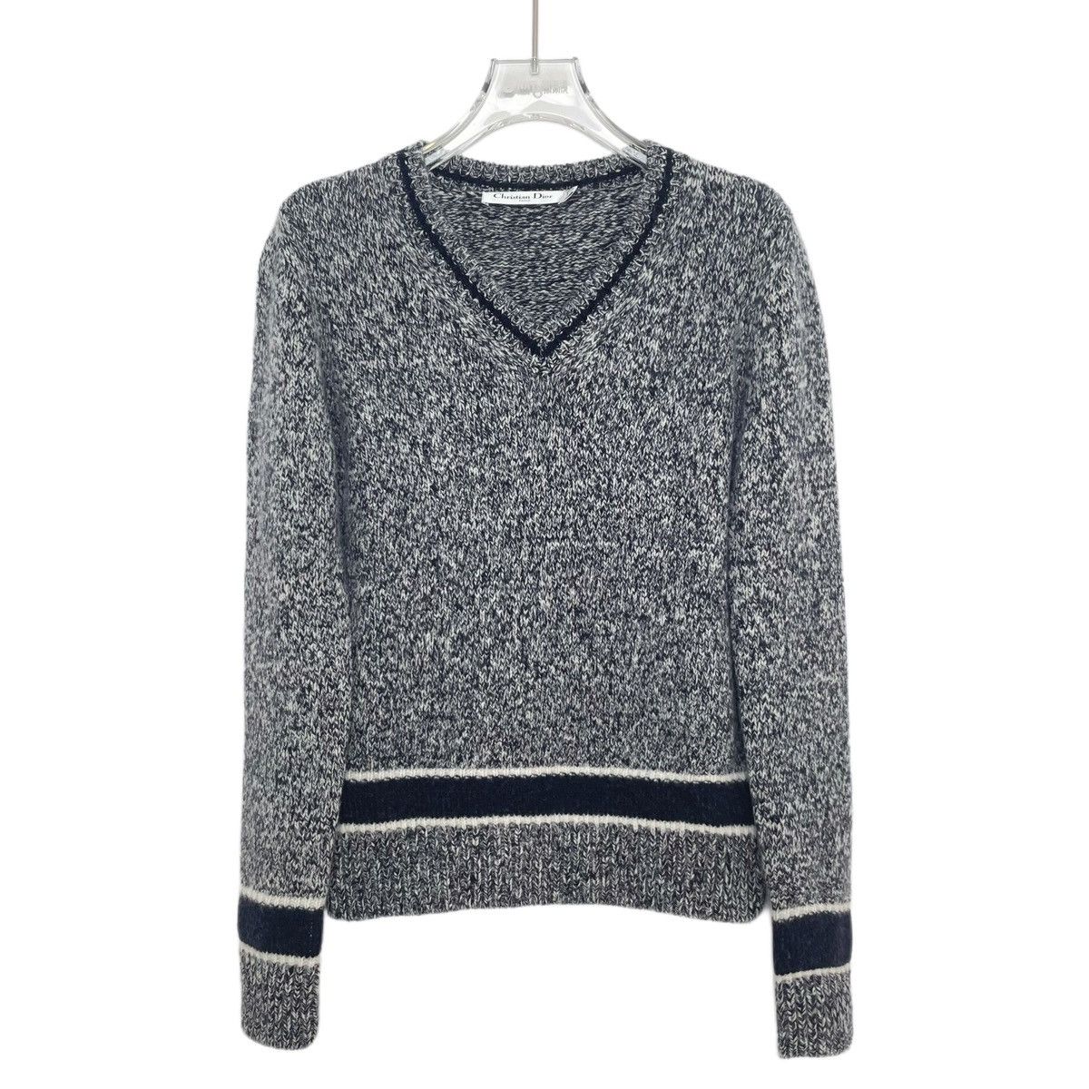 Dior DIOR Wool V-neck Pullover Sweater K26WX Size XXS / US 00 / IT 34 - 1 Thumbnail