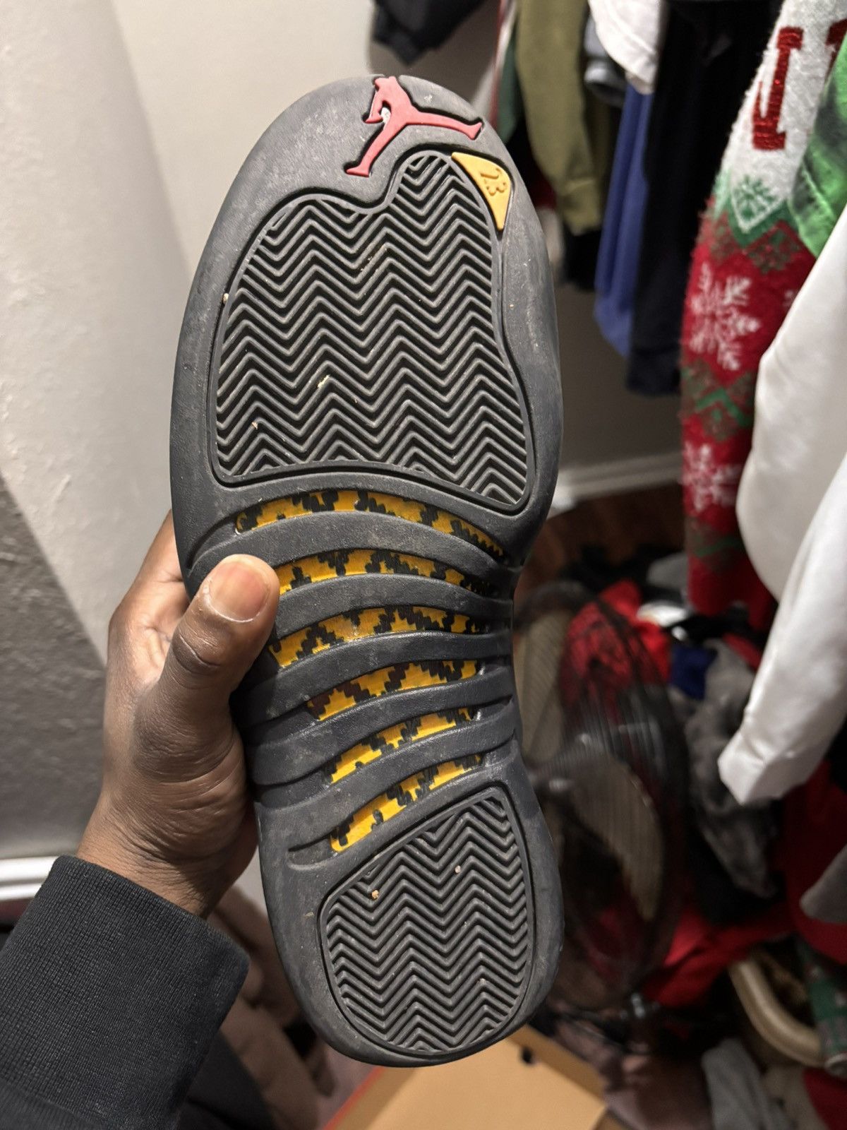 Jordan Brand Jordan 12 Taxi Size US 8 / EU 41 - 5 Thumbnail