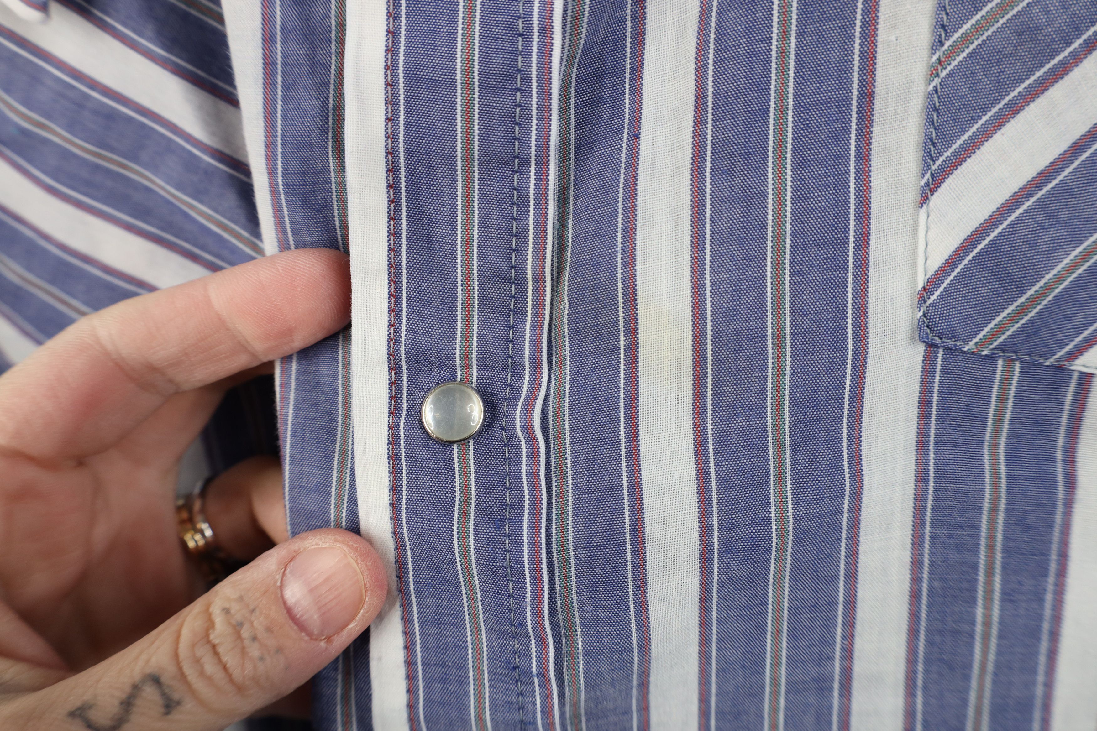Vintage Vintage 90s Streetwear Rodeo Cowboy Striped Button Shirt Size US XXL / EU 58 / 5 - 4 Thumbnail