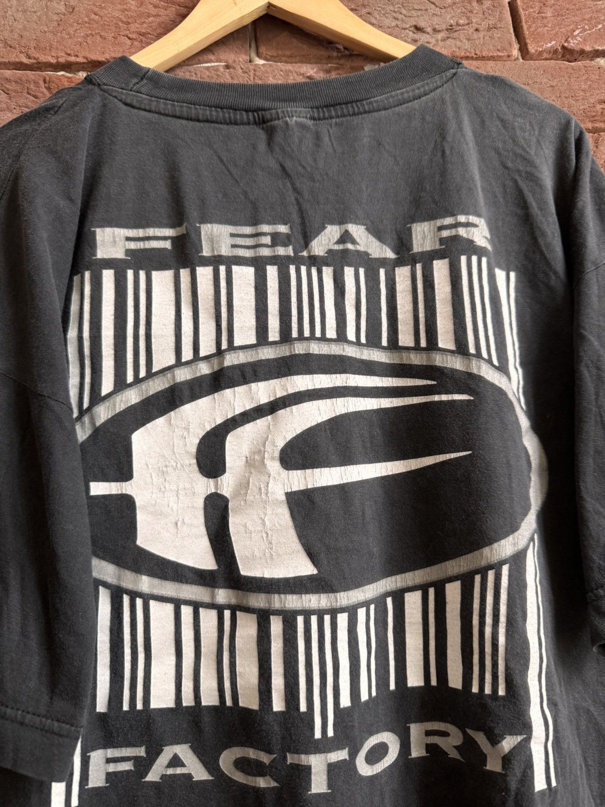 Band Tees 90s Fear Factory Machine of hate Heavy Metal Vintage Tee Size US XL / EU 56 / 4 - 4 Thumbnail
