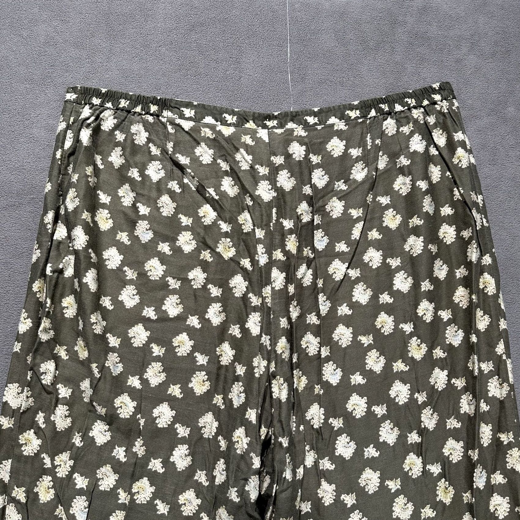 Vintage Islander Cropped Pants Women's 24W Green Tropical Paisley Elastic Waist Cropped Pant Beac h Bohemian Unspecified Size 42" / US 20 - 4 Thumbnail