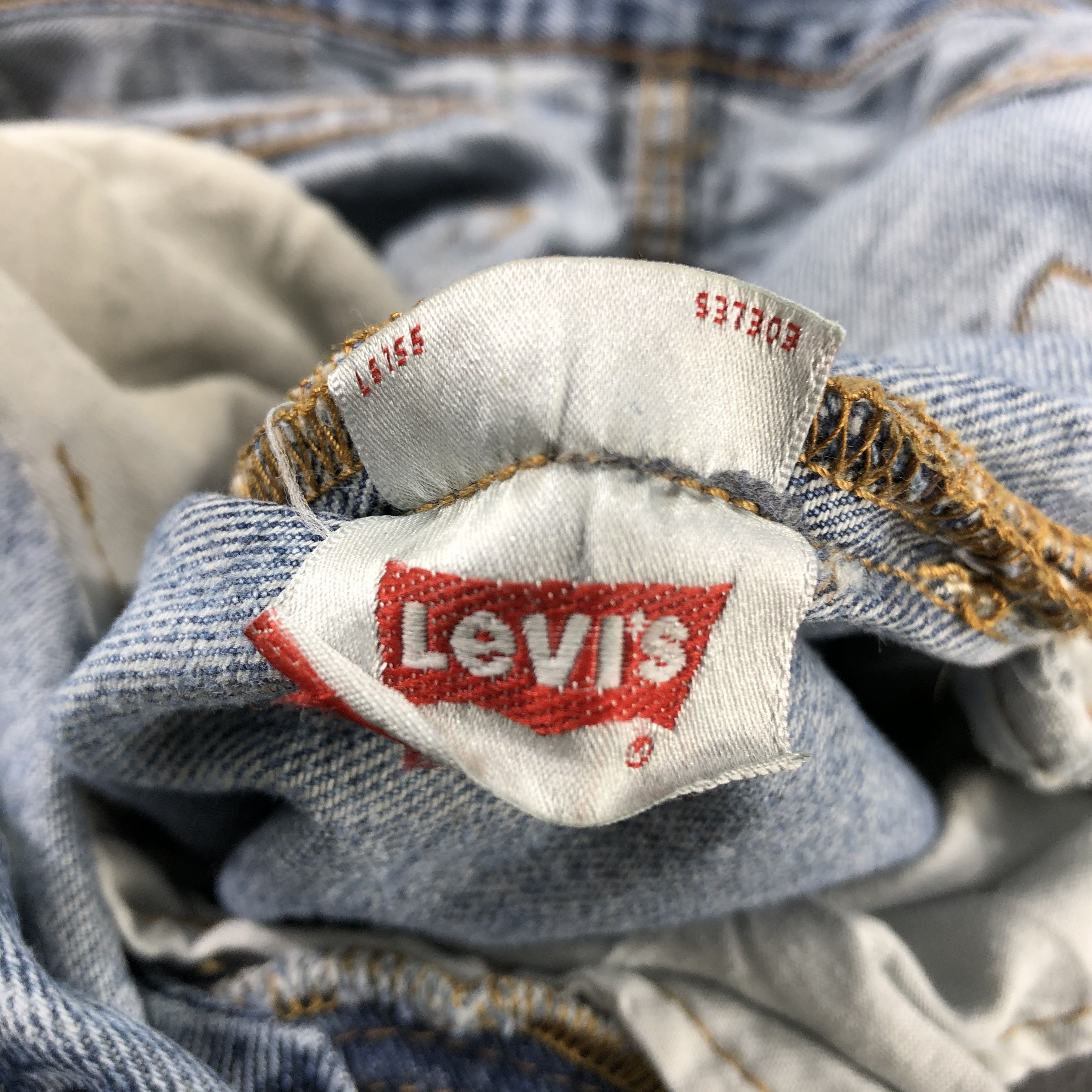 Levi's Vintage Blue Wash Levis 501 Jeans-J2669 Size US 31 - 17 Thumbnail