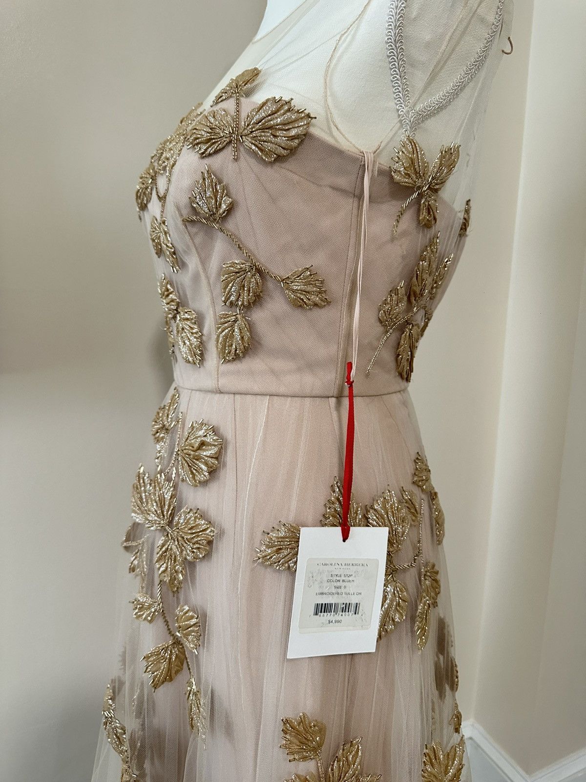 Carolina Herrera Carolina Herrera dress with golden leaf embroidery! Size XS / US 0-2 / IT 36-38 - 3 Thumbnail
