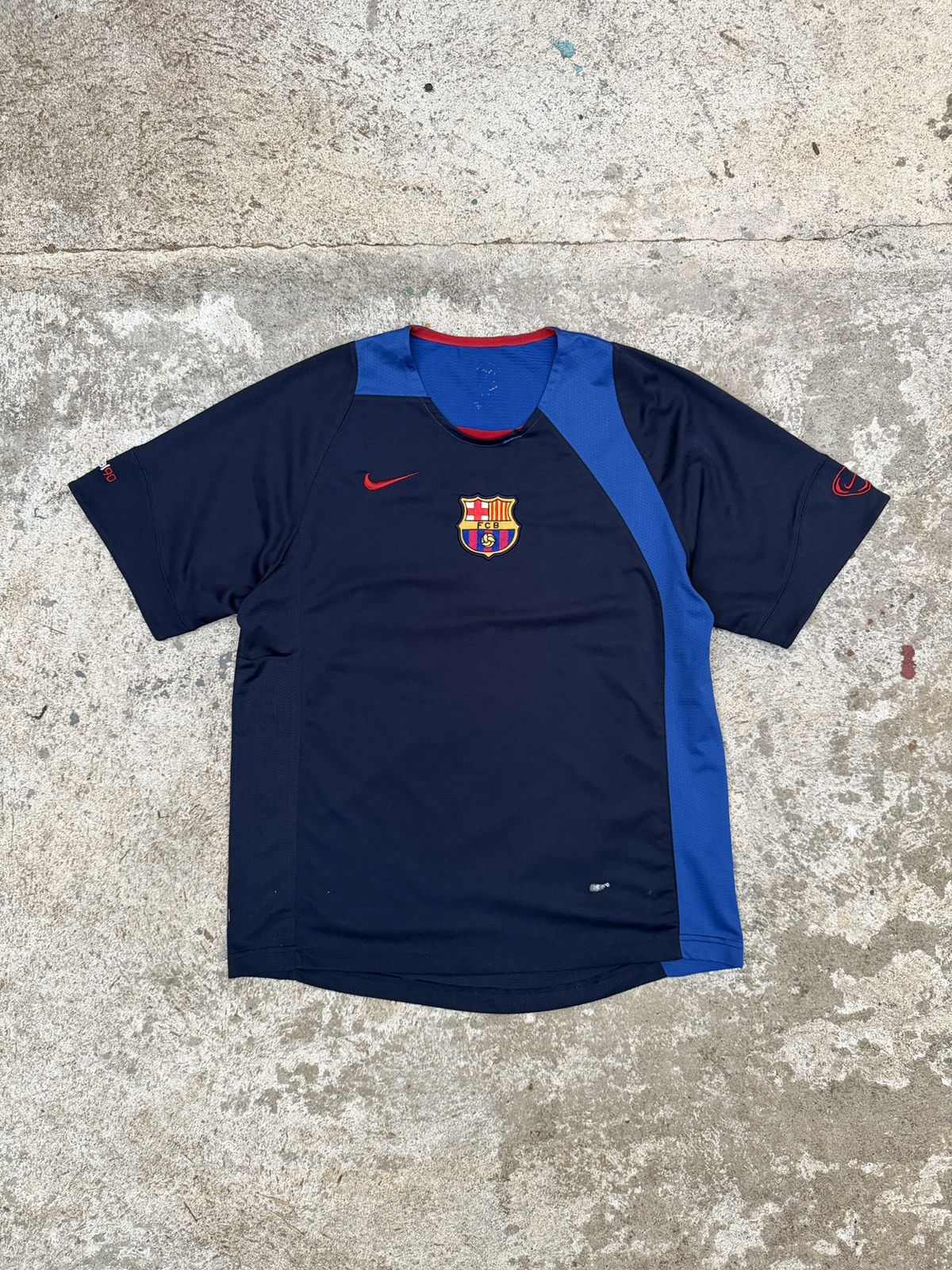 Nike Vintage Barcelona 2004-05 Nike Total 90 Training Jersey Size US M / EU 48-50 / 2 - 1 Thumbnail