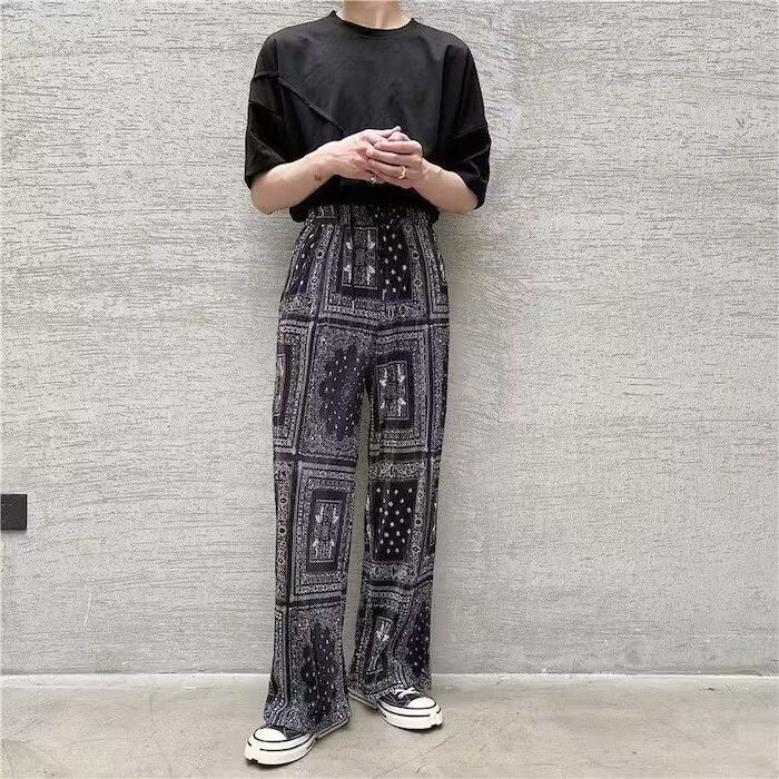 image of Vintage Paisley Bandana Patchwork Sweatpants in Black, Men's (Size 28)