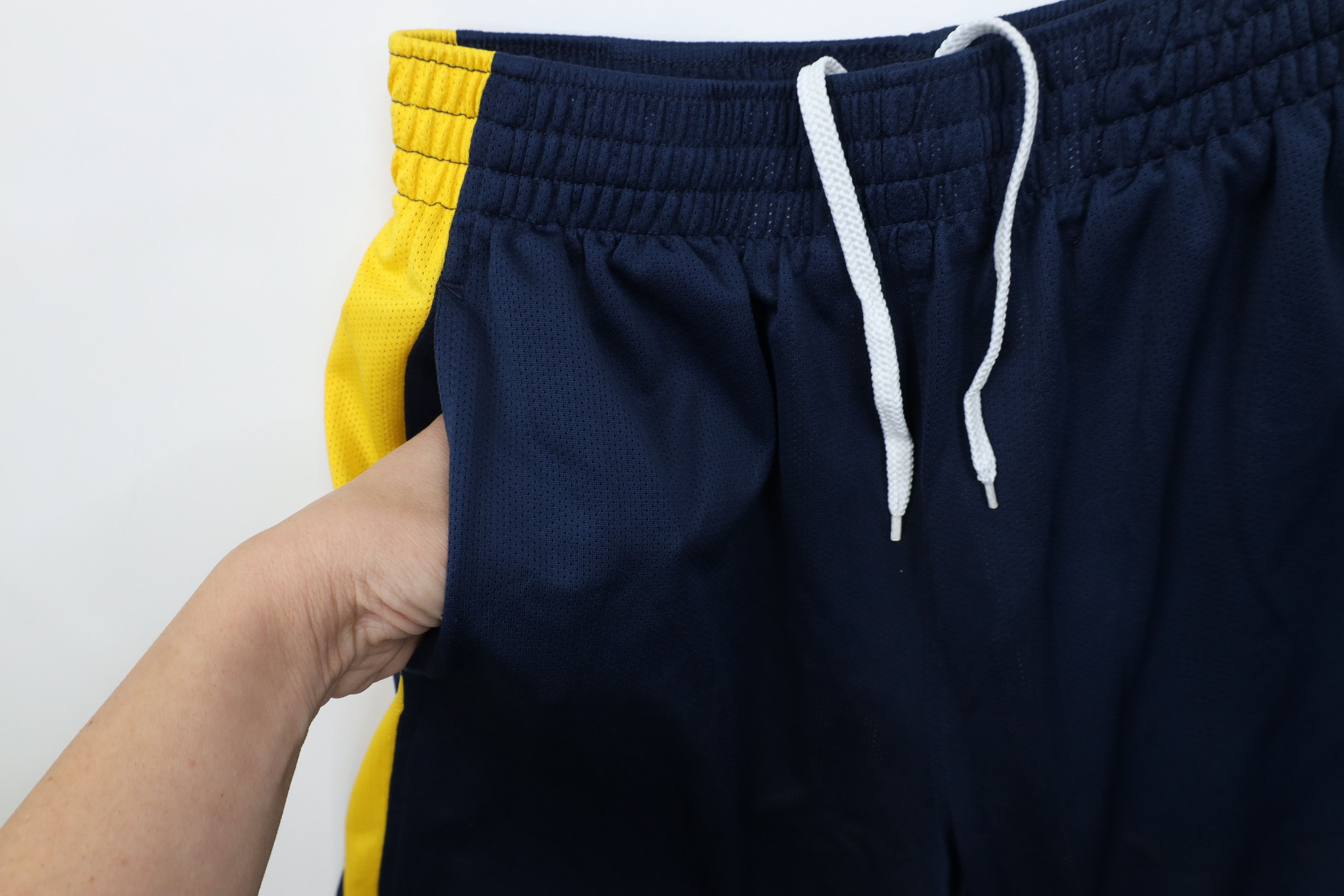 Nike Vintage Nike Scott Mini Swoosh University of Michigan Shorts Size US 30 / EU 46 - 7 Thumbnail