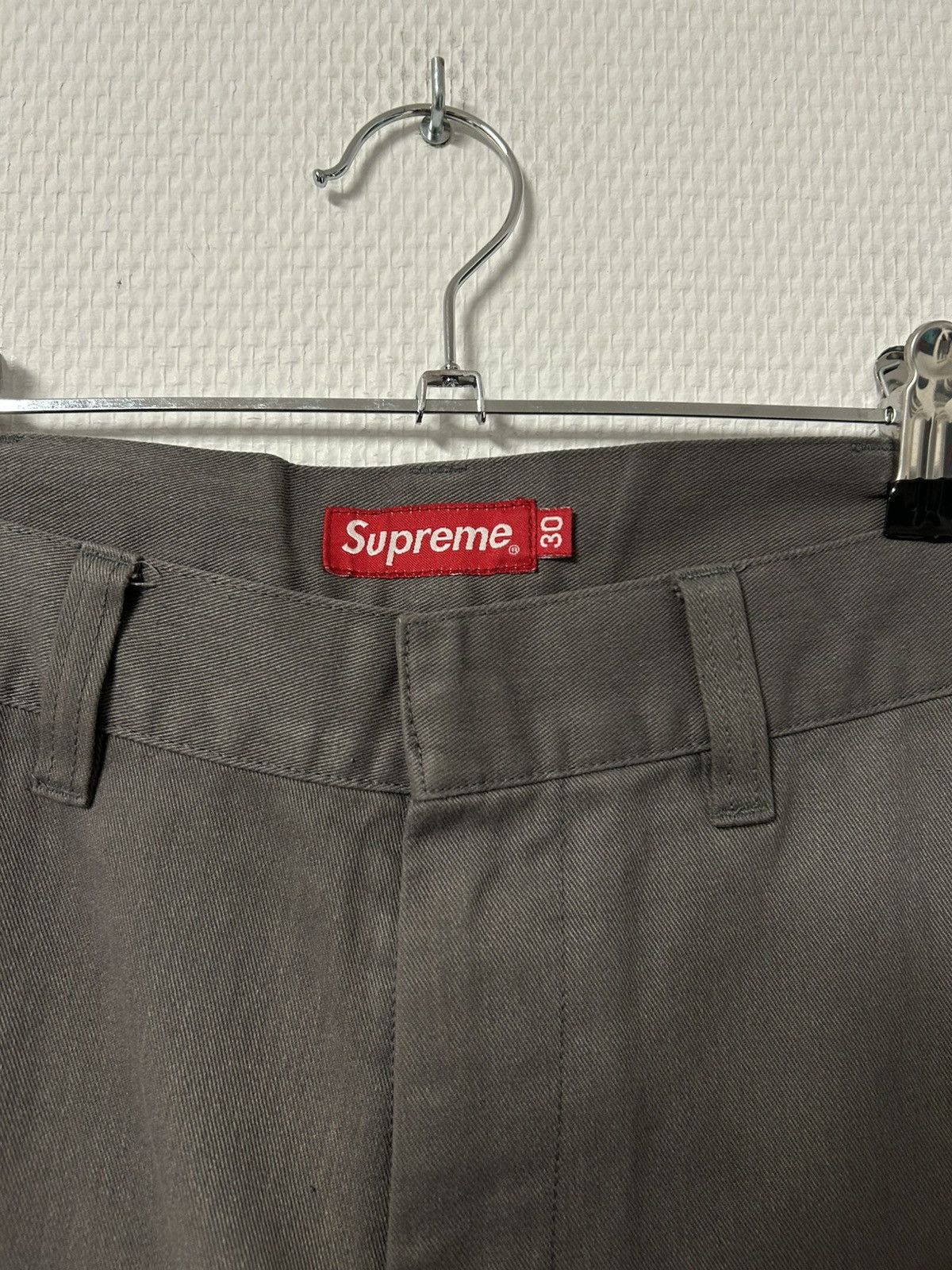 Supreme Supreme - Chino Grau🩶 Size US 30 / EU 46 - 2 Thumbnail