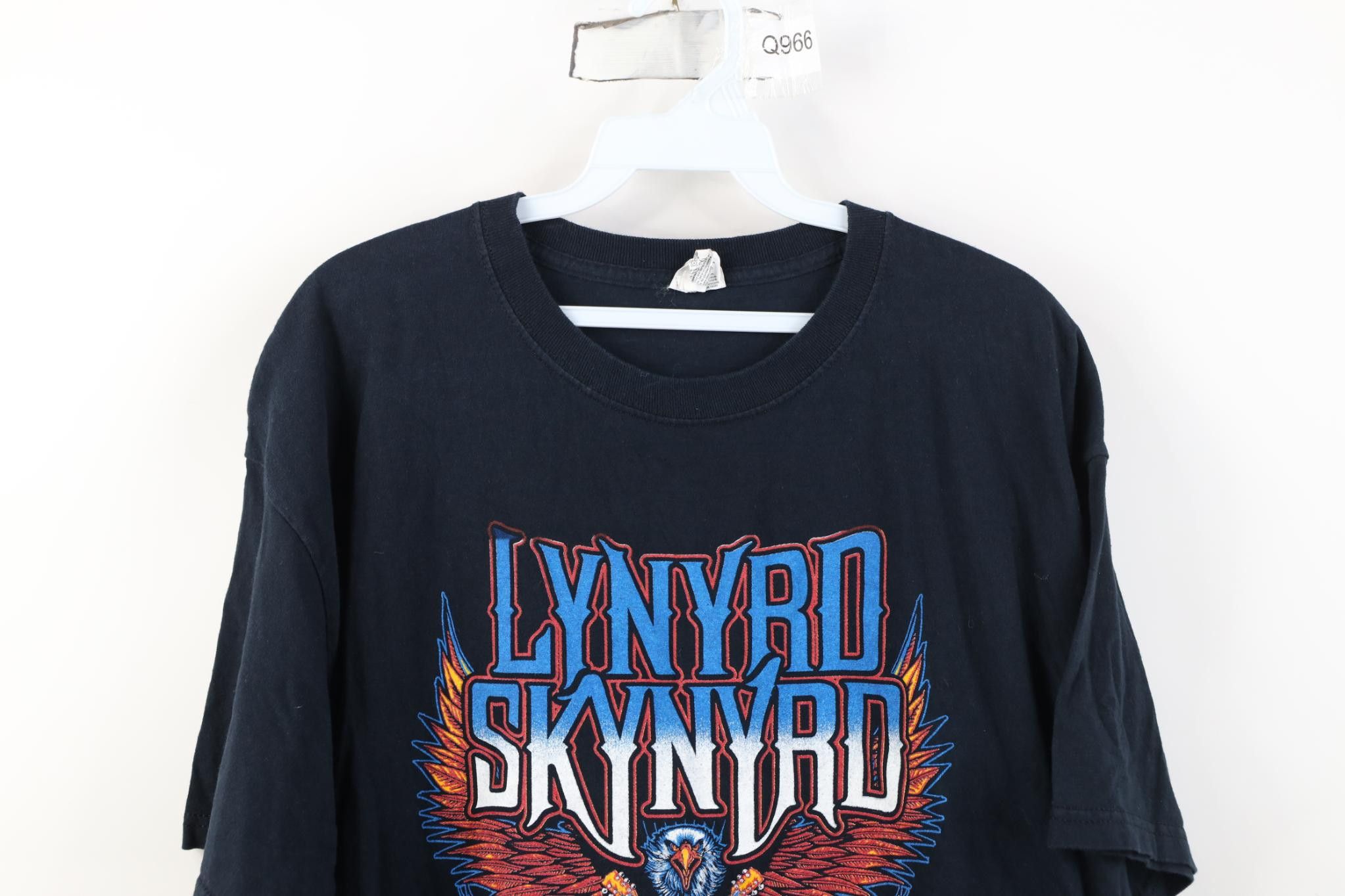 Vintage Vintage Y2K 2015 Tour Lynyrd Band Short Sleeve T-Shirt Size US XL / EU 56 / 4 - 2 Thumbnail