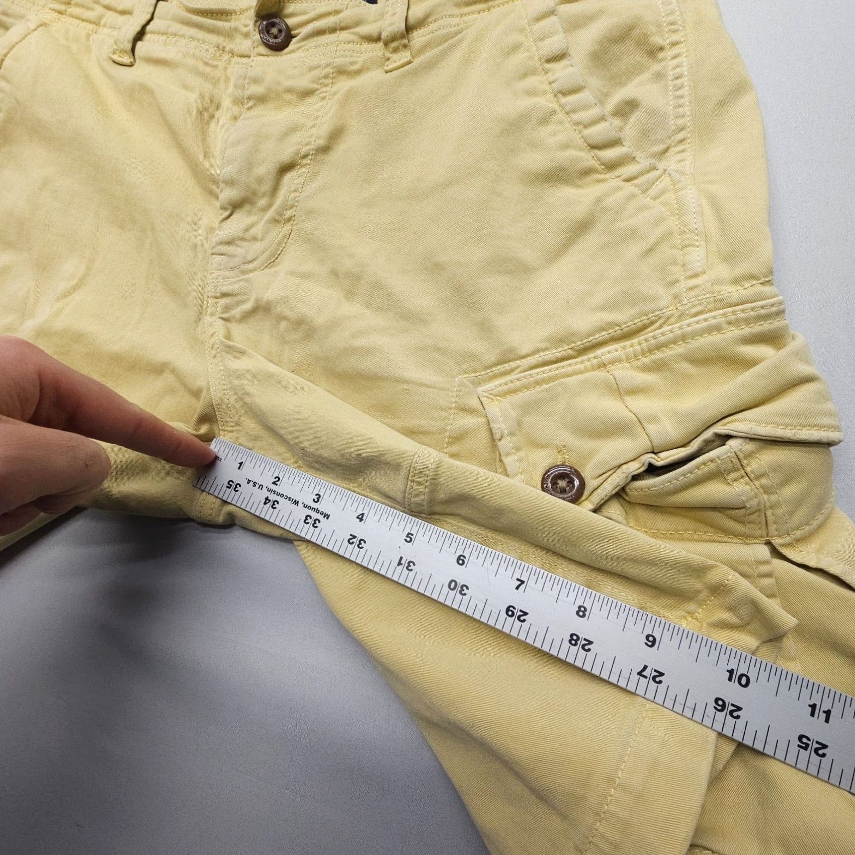 American Eagle Outfitters American Eagle Outfitters Cargo Shorts Mens 31 Yellow Pockets Twill Cargo Short MENS Regular 31 Yellow Size US 31 - 6 Thumbnail
