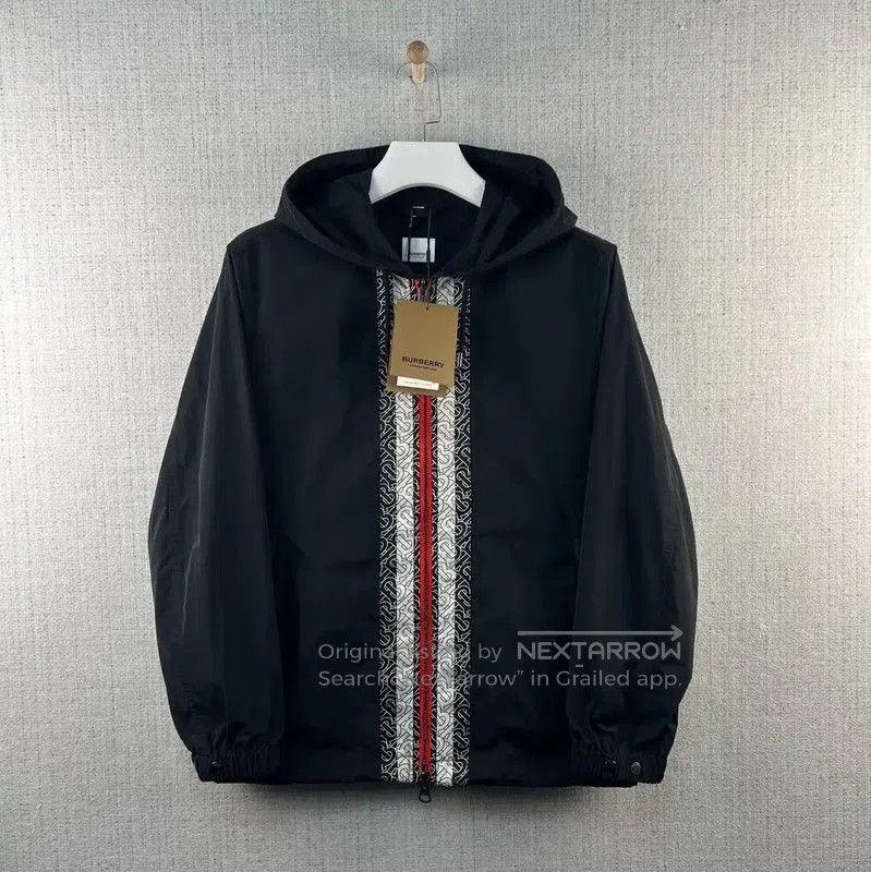 Burberry Burberry Black Nylon Print Men's Jacket. Size US S / EU 44-46 / 1 - 1 Thumbnail