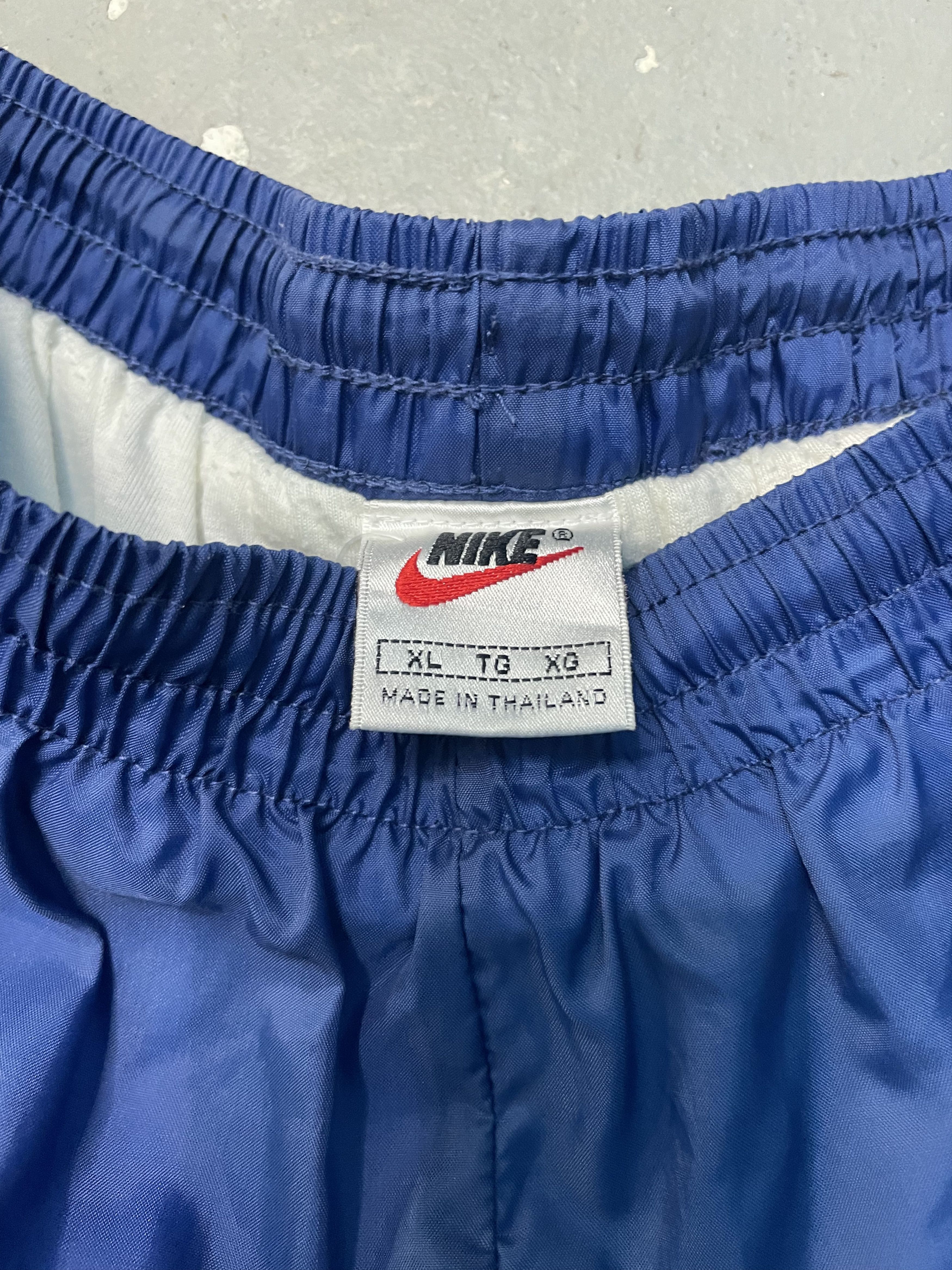 Nike Nike Vintage Nylon Track Pants Navy XL Size US 36 / EU 52 - 4 Thumbnail