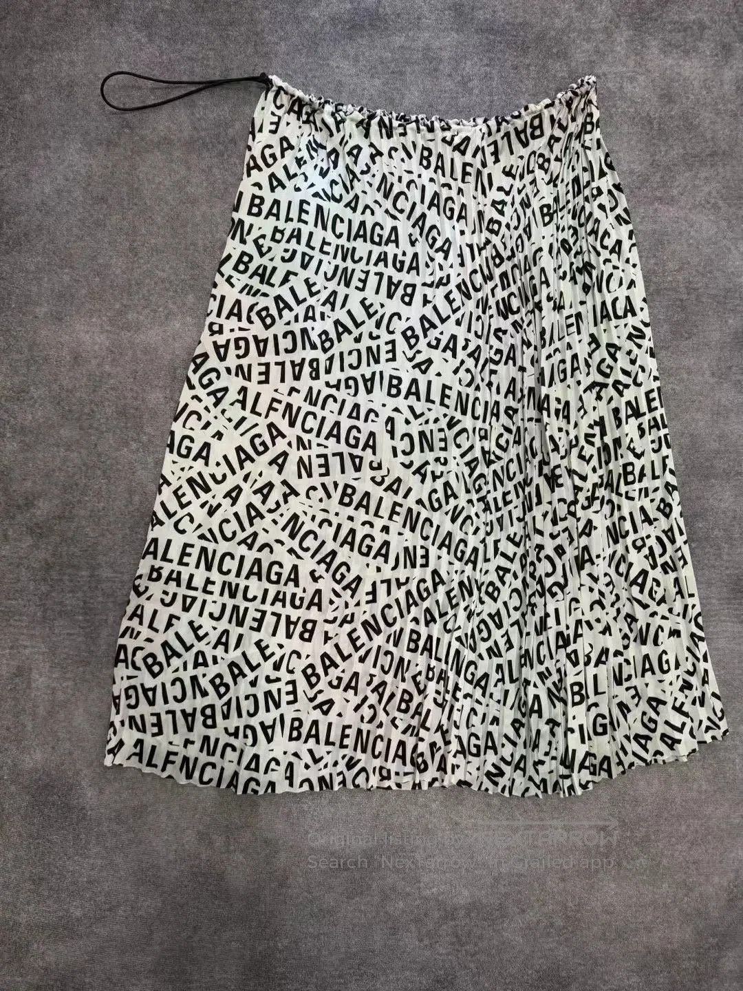 Balenciaga Balenciaga Logo Pleated Skirt. Size US 34 / EU 50 - 1 Thumbnail