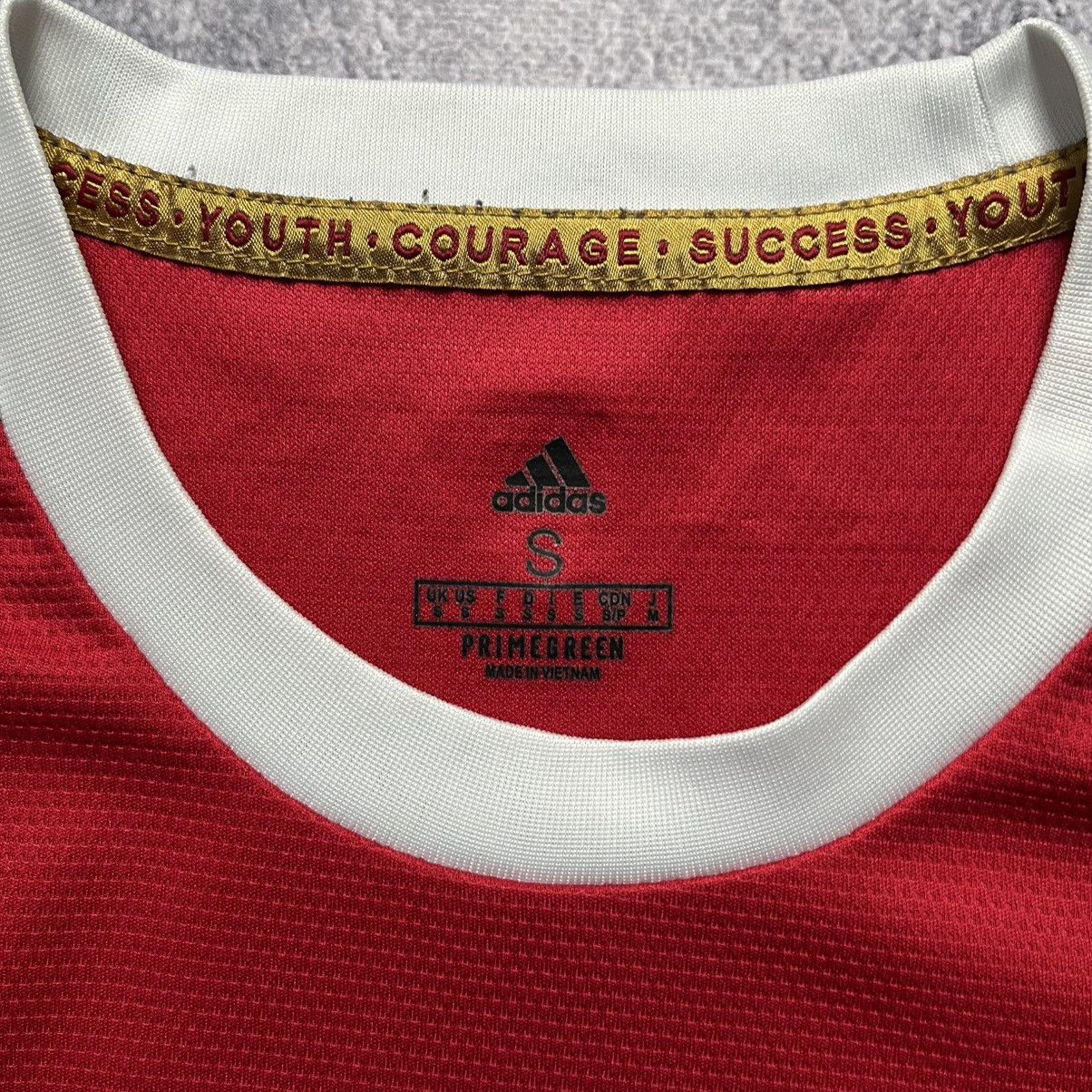Adidas Vintage Adidas Manchester United Ronaldo Home Soccer Jersey Size US S / EU 44-46 / 1 - 9 Thumbnail