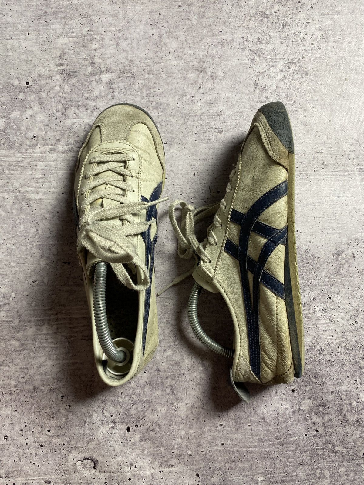 Asics Asics Onitsuka Tiger Vintage Sneakers Size US 6 / EU 39 - 2 Thumbnail