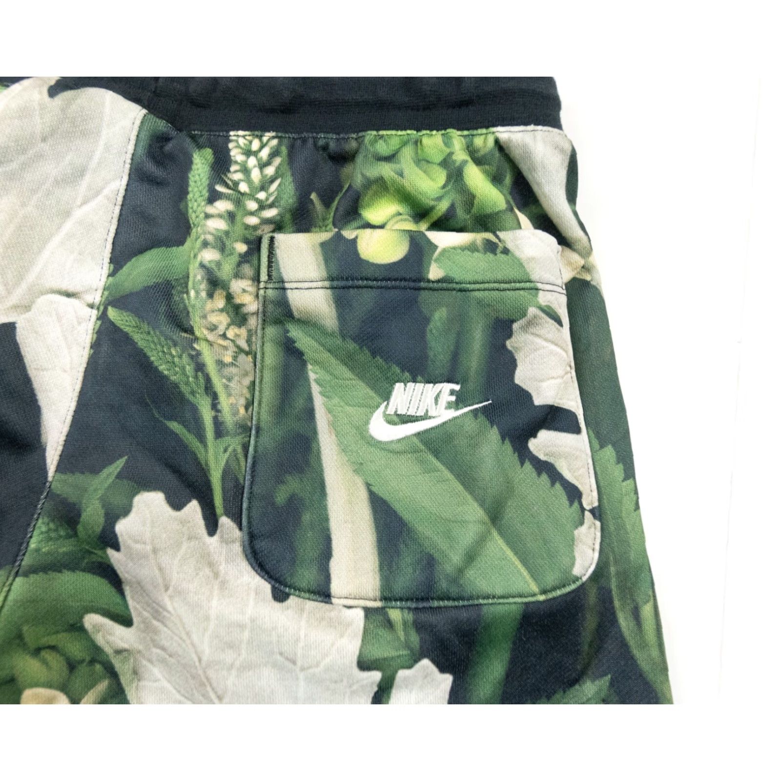 Nike Nike Shorts Mens Small Green JDI Alumni Floral Plants Sweats Adult Casual Active Size US 29 - 6 Thumbnail