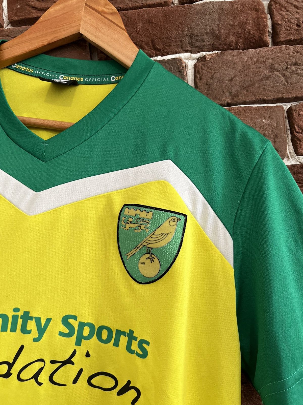 Errea Rare Errea Norwich City 2016/17 Y2K L Jersey Soccer Kit Size US L / EU 52-54 / 3 - 5 Thumbnail
