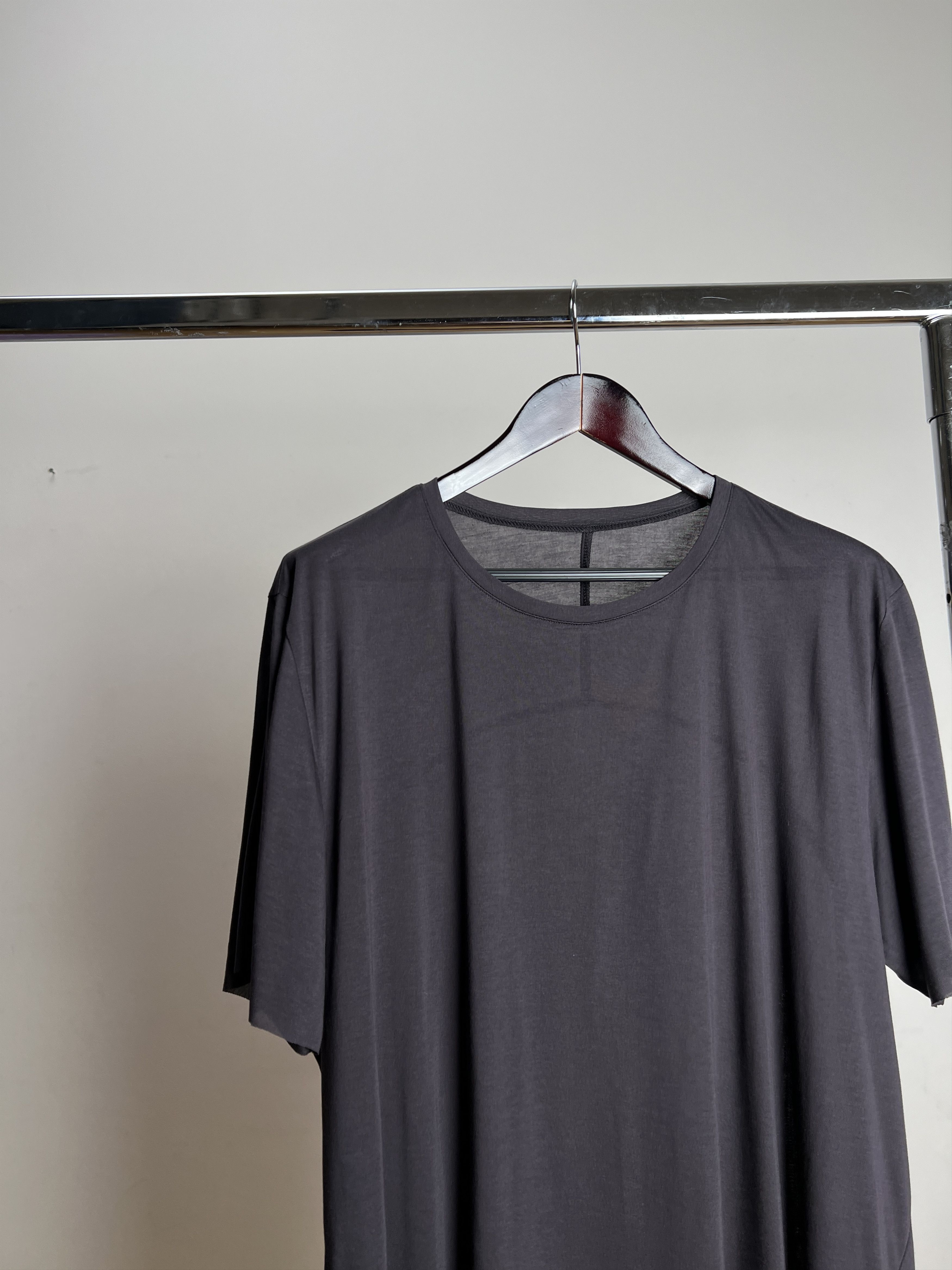 Other LONG BROWN THIN TSHIRT OVERSIZED Size US L / EU 52-54 / 3 - 4 Thumbnail