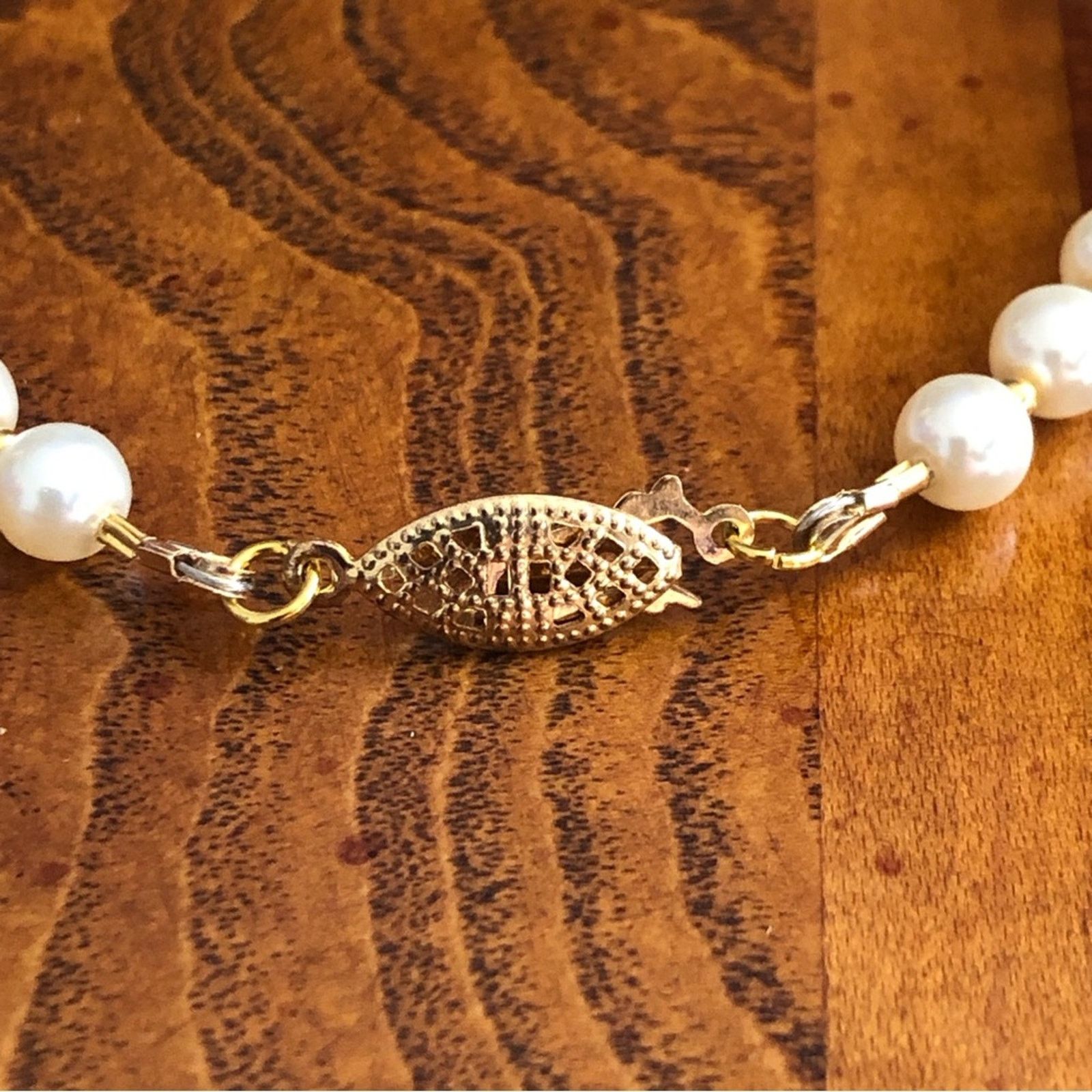 Vintage Vintage repaired glass cream pearl long length bracelet Size ONE SIZE - 6 Thumbnail