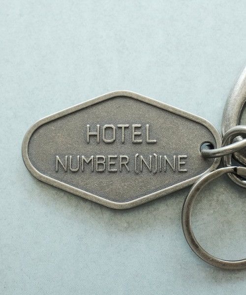 Number (N)ine Number nine LOGO PLATE KEY Ring Size ONE SIZE - 4 Thumbnail