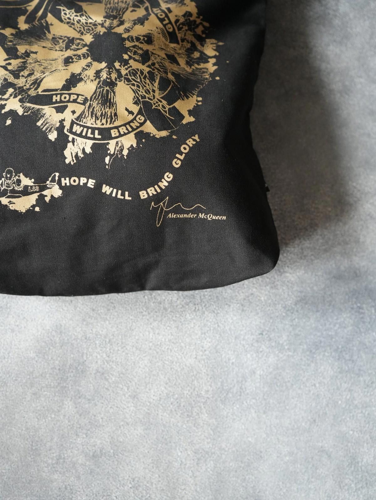 Alexander McQueen 2000's Alexander McQueen “Hope Will Bring Glory" Totes Bag Size ONE SIZE - 3 Thumbnail