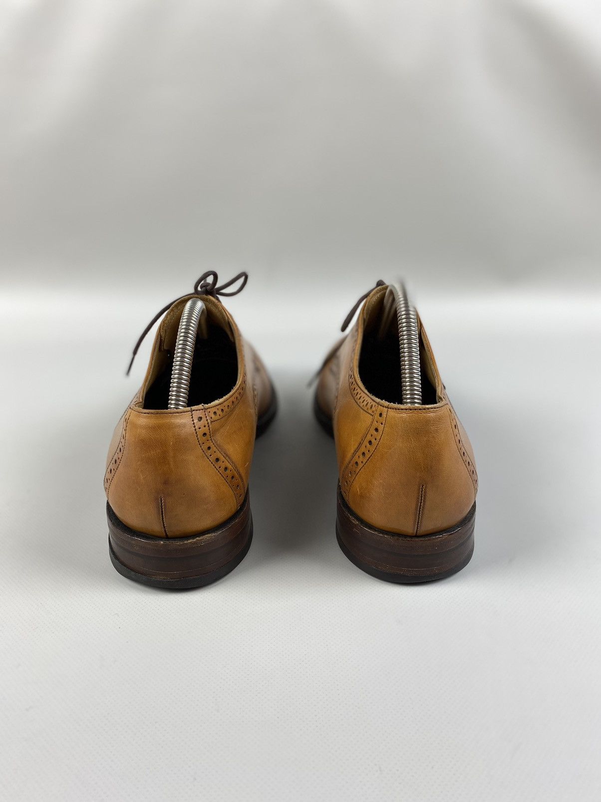 Loake Loake Guilhall men’s leather Oxford formal shoes Size US 9.5 / EU 42-43 - 11 Thumbnail