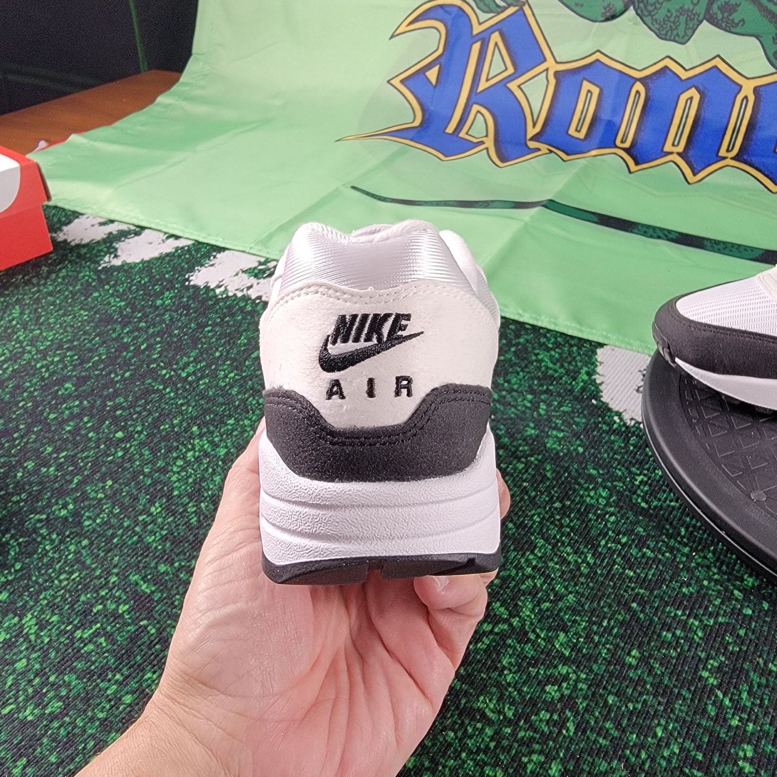 Nike WMNS NIKE AIR MAX 1 WHITE-BLACK-SUMMIT WHITE SZ 5 DZ2628-102 Size US 5 / IT 35 - 3 Thumbnail