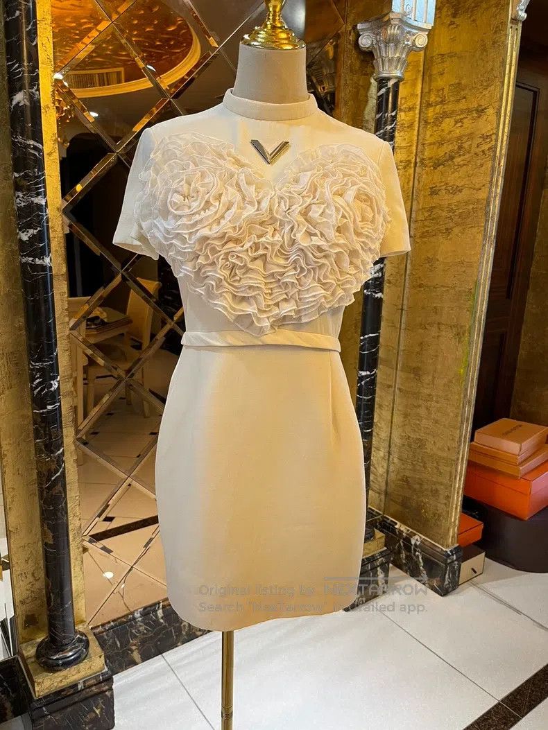 Valentino Valentino Three-dimensional classic logo vase Hepburn styl Size M / US 6-8 / IT 42-44 - 2 Thumbnail