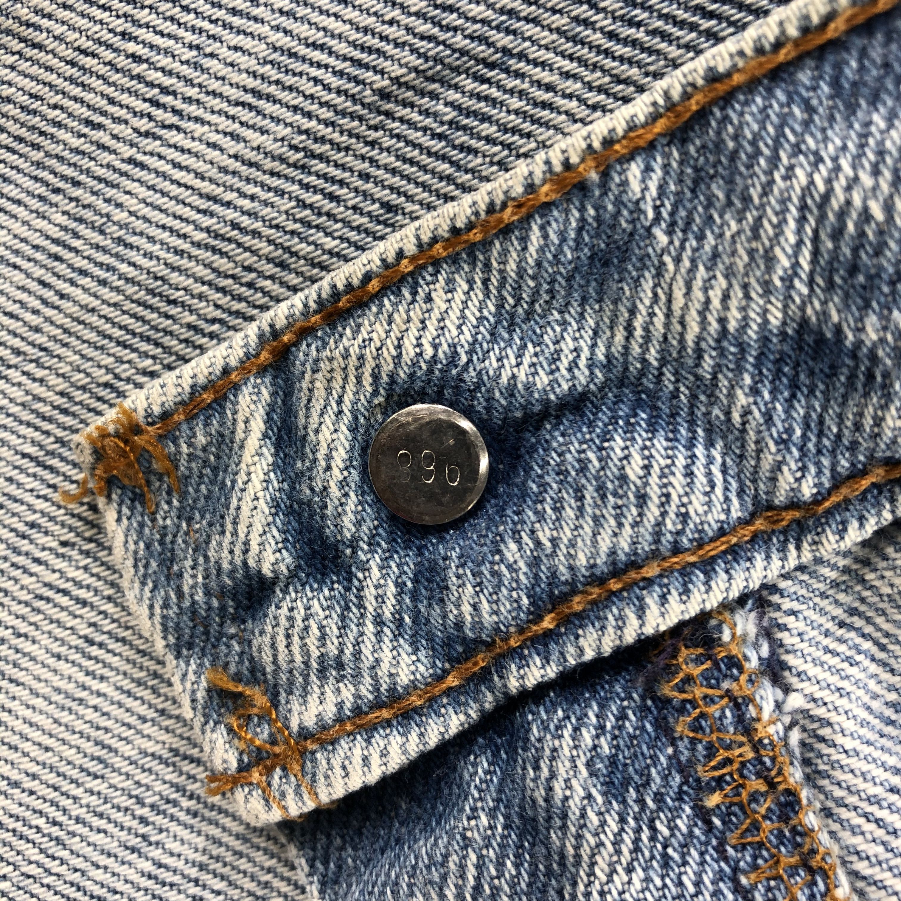 Levi's 90s Vintage Light Wash Levis 505 Jeans-J2283 Size US 35 - 10 Thumbnail