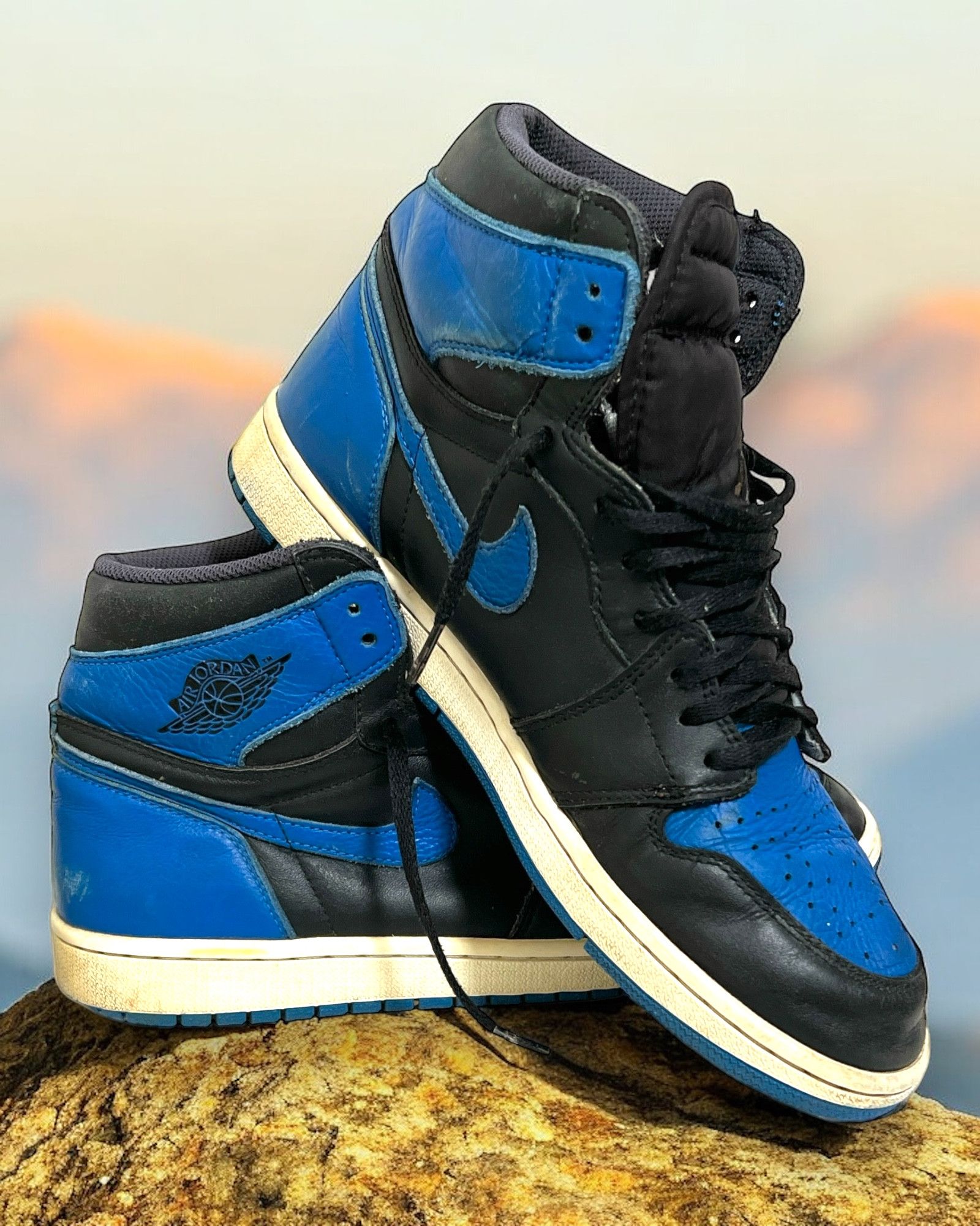 Nike Jordan 1 Retro High OG “Royal” 2016 – 100% Authentic Size US 11.5 / EU 44-45 - 1 Thumbnail