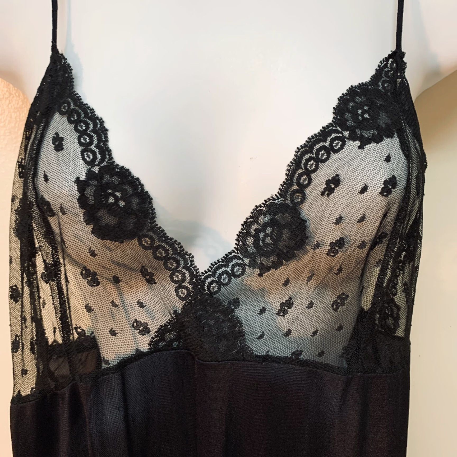 Vintage VINTAGE Black Nylon Sheer Lace Peignoir Robe Nightgown Negligee Long Gown Set M Size ONE SIZE - 4 Thumbnail