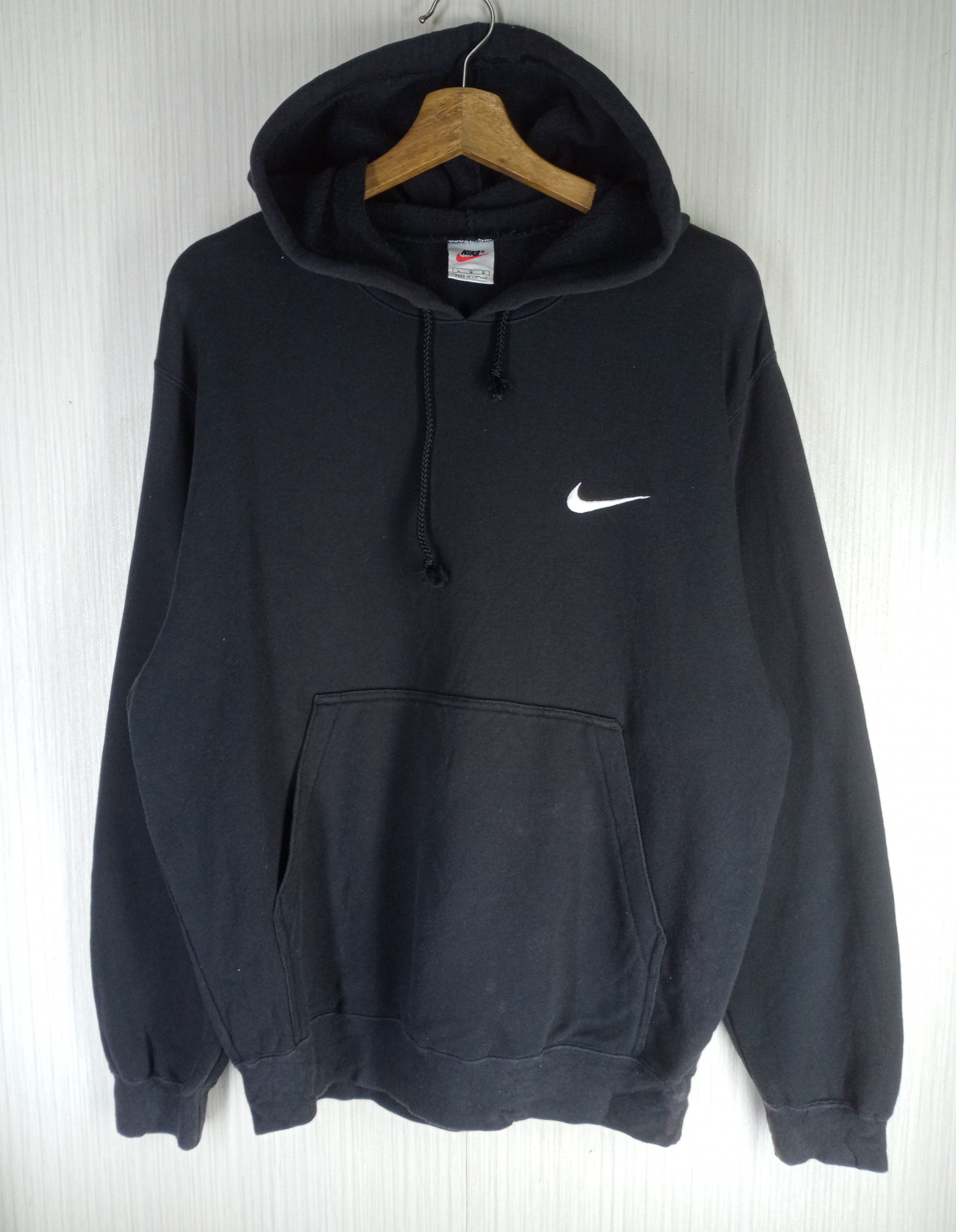 Nike Rare Vintage 90s Nike Small Logo Hoodie Sweatshirt Size US L / EU 52-54 / 3 - 2 Thumbnail